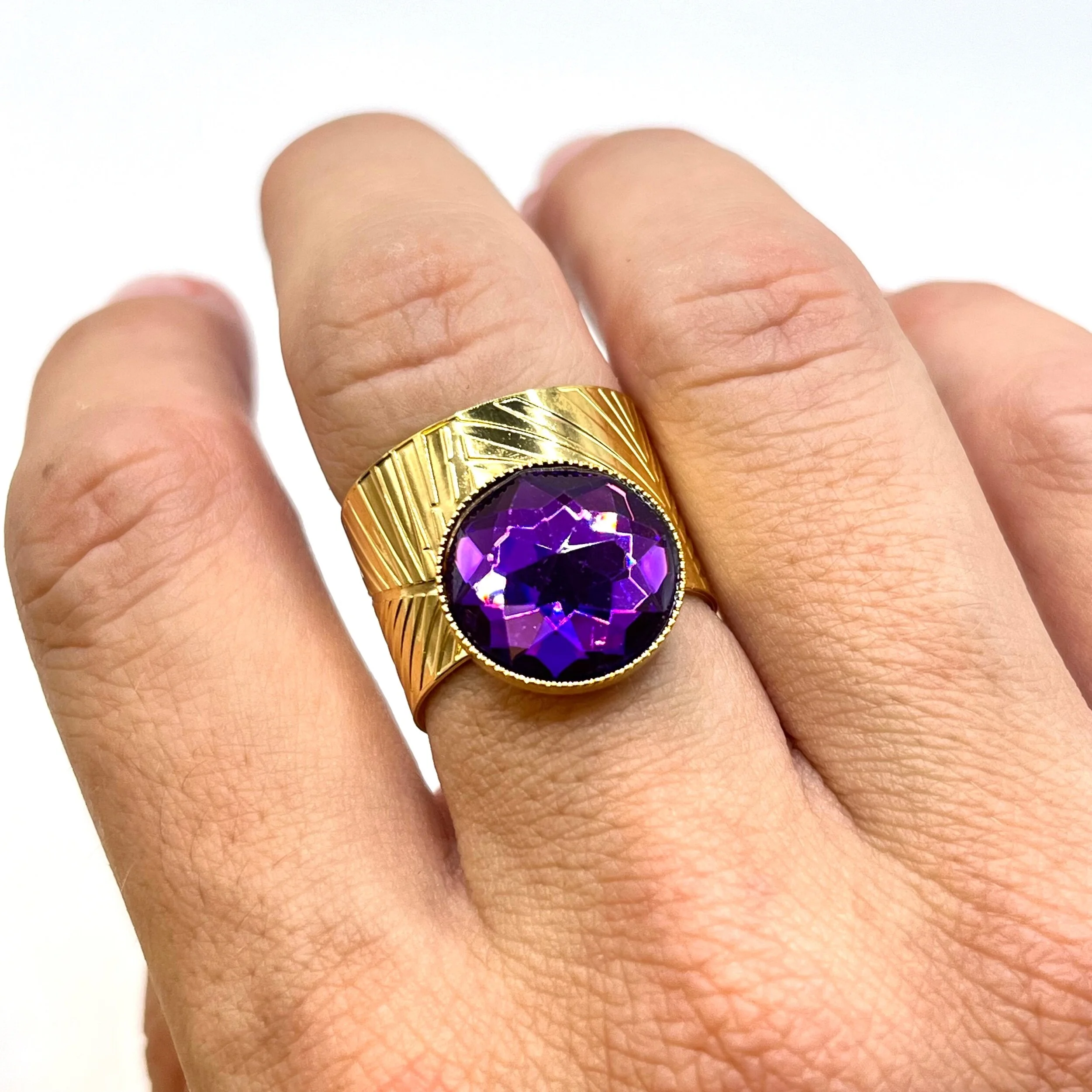 53FF57B6-2D6B-4603-9AC4-24B5700EA9EC