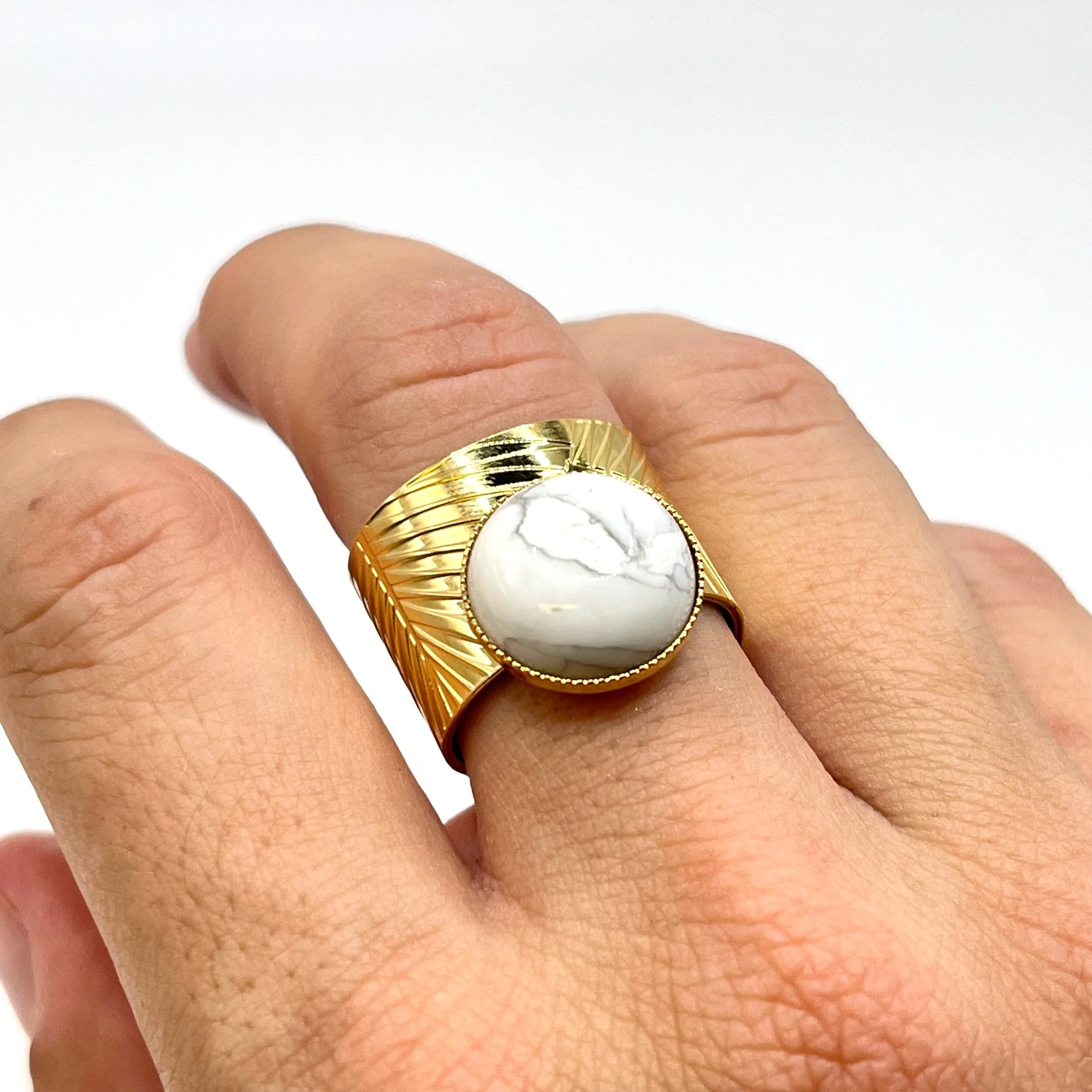 4ADBF38E-C0B1-4FD8-A35E-CE73A1523AFA