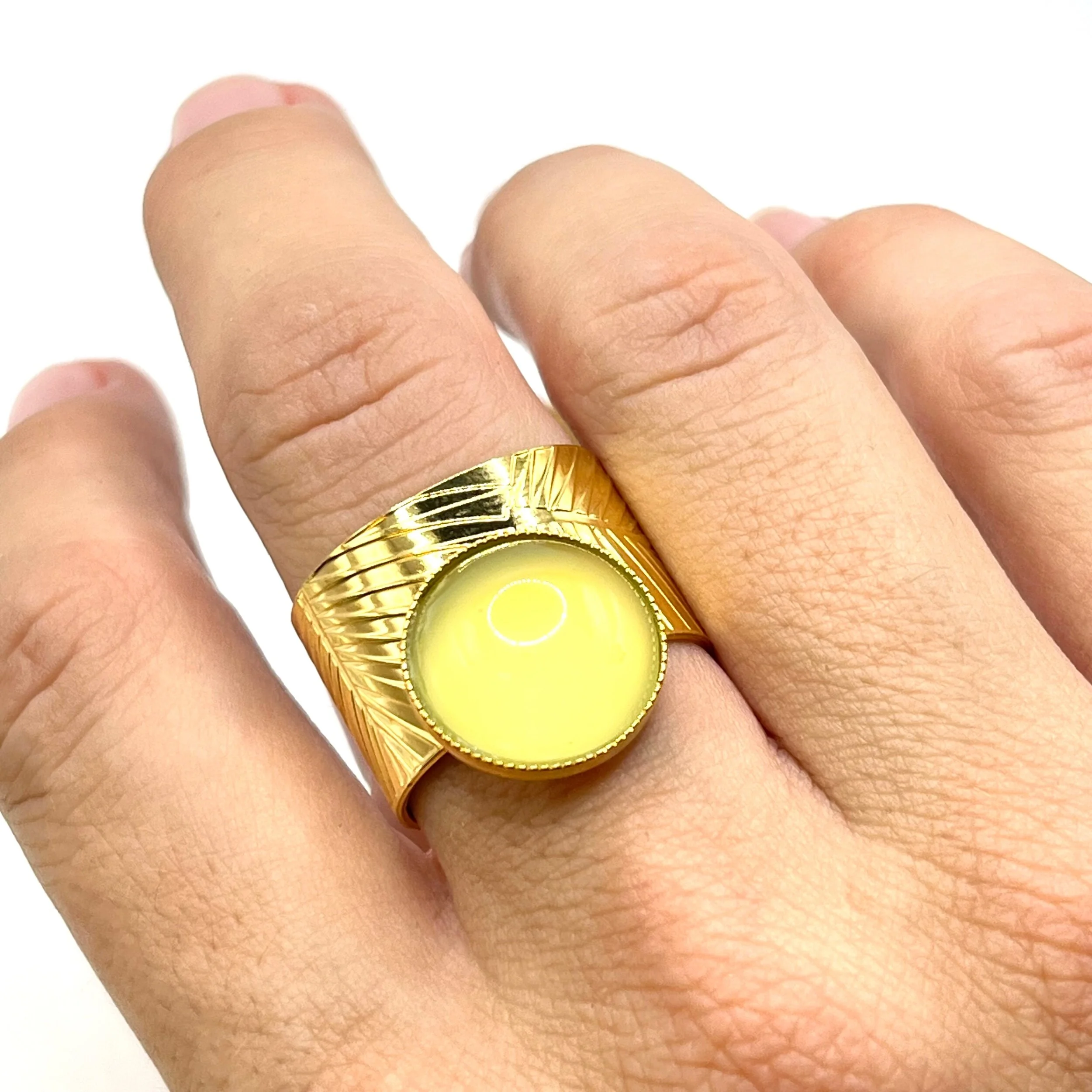 7F96D6C4-2C47-4E5B-85FC-482B0ACFAADB