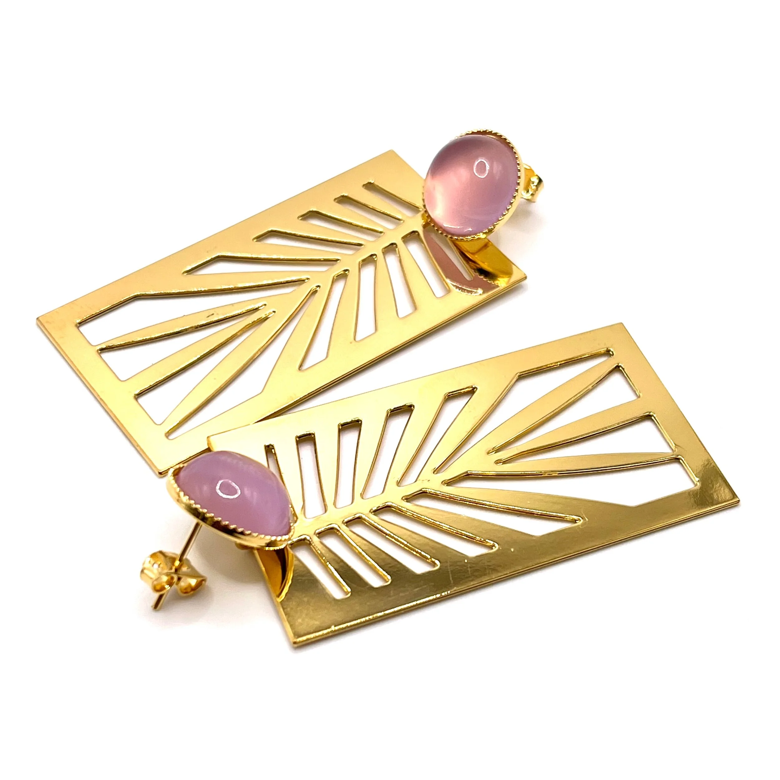 F1A23335-F068-4233-92FF-5BA974CB41AF