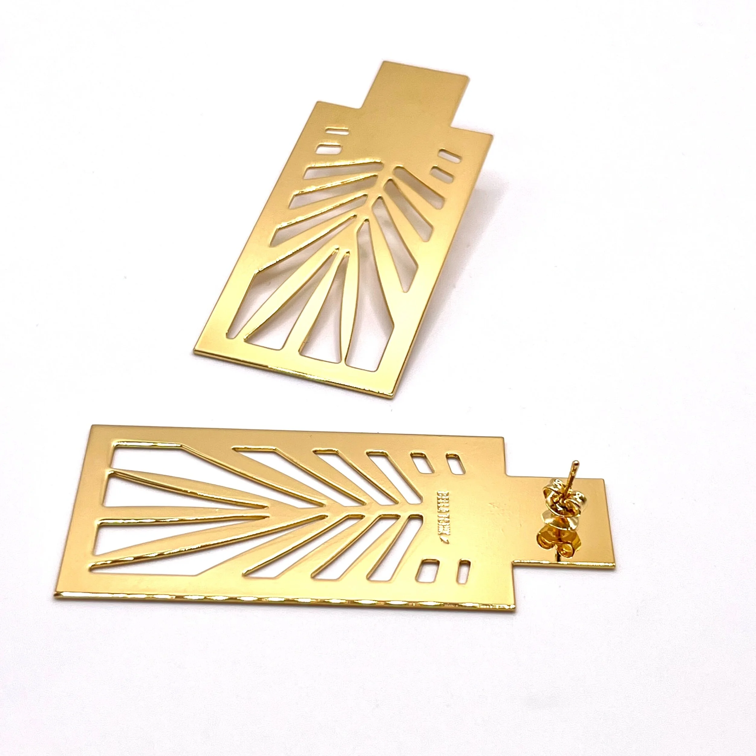 20C0FB2E-98A0-4D4C-AC37-FF242E4E65CA