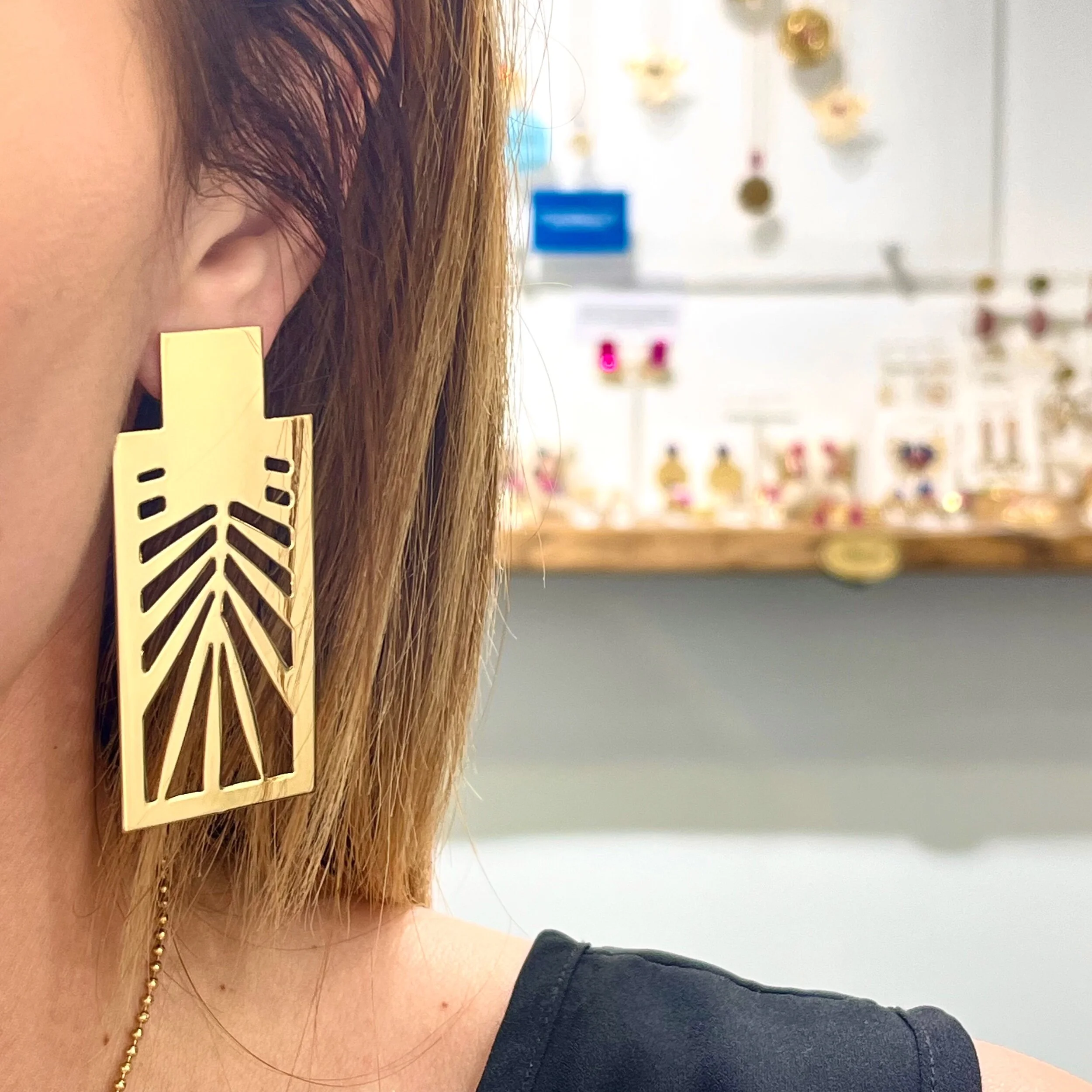 CB2136D6-A4D2-4377-B415-50963040098A