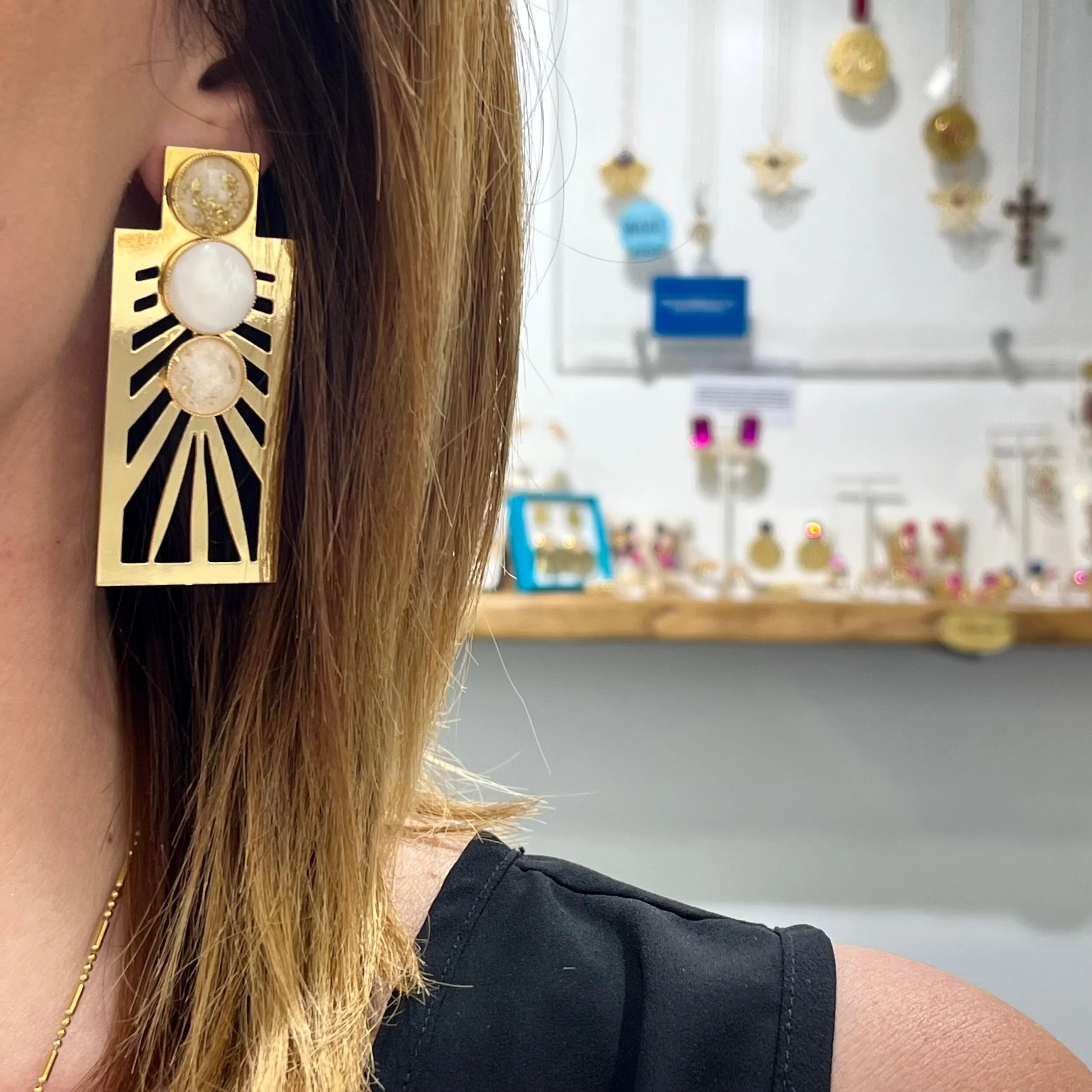 DAFFA3F0-E6EF-4C1C-9D2F-BEAB130B1081