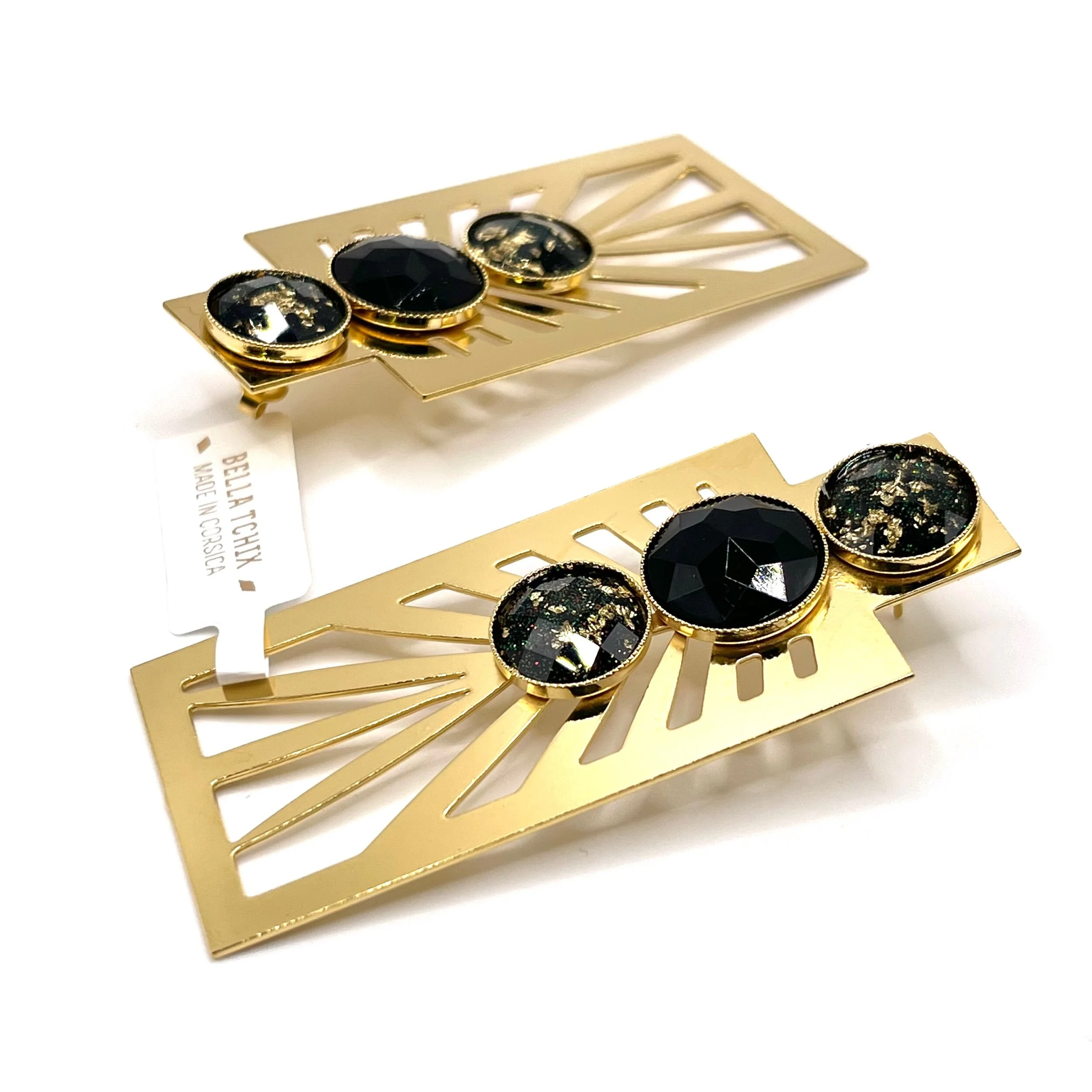 06FB82F2-2F67-405E-BAB3-32DC45011403