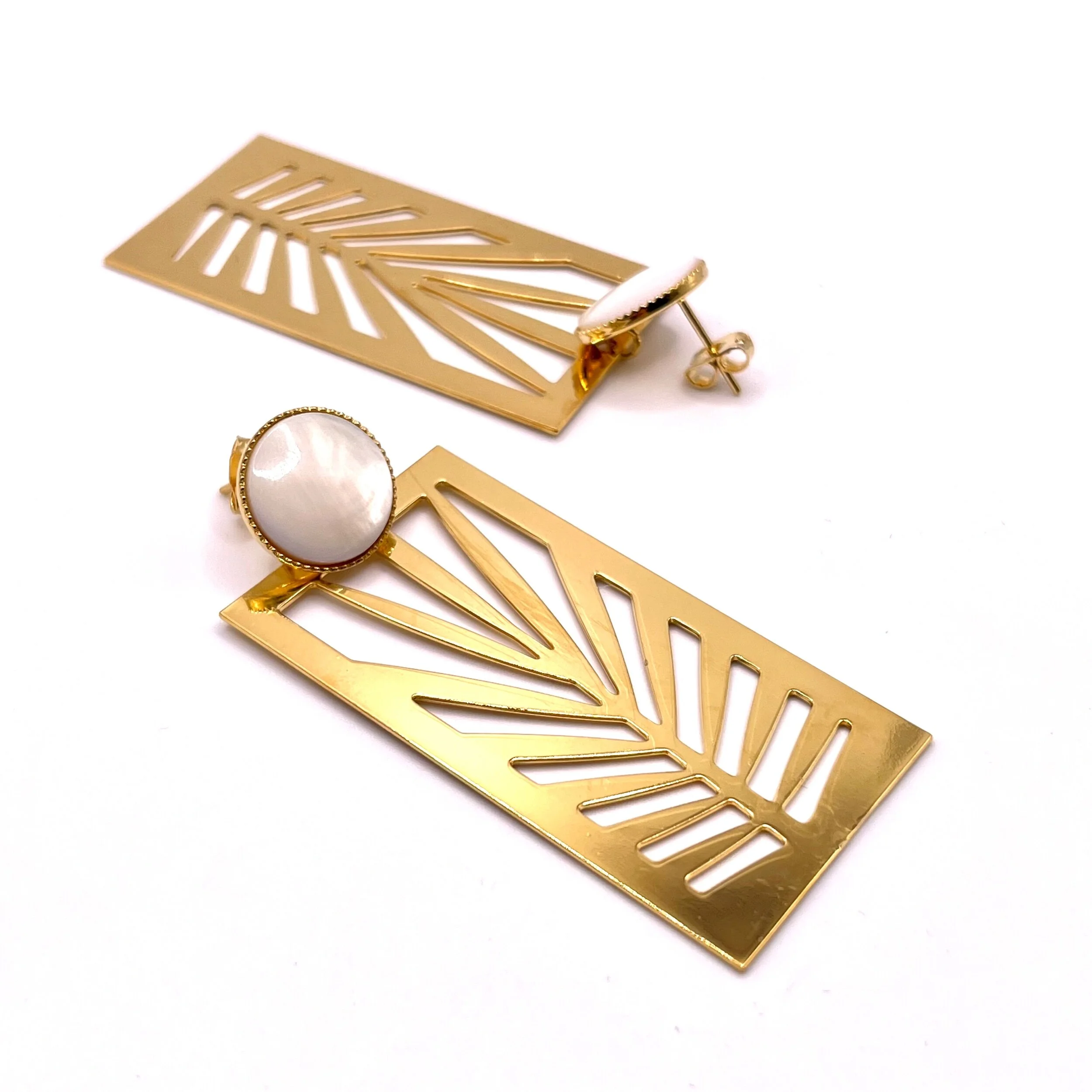 CF874F08-FEEA-4E8C-9A9A-6762BFCEDD1E