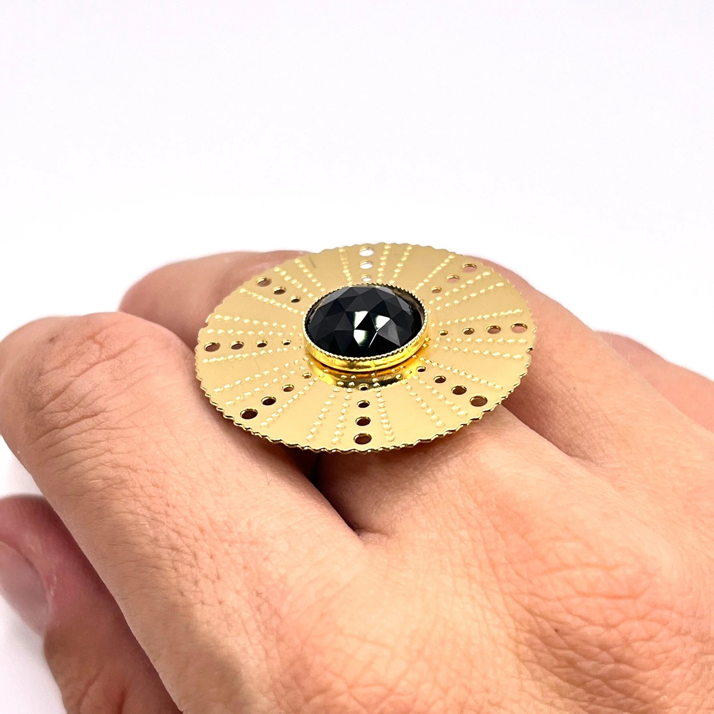 66CF3318-1641-4DF5-B0B6-4E9346E18415