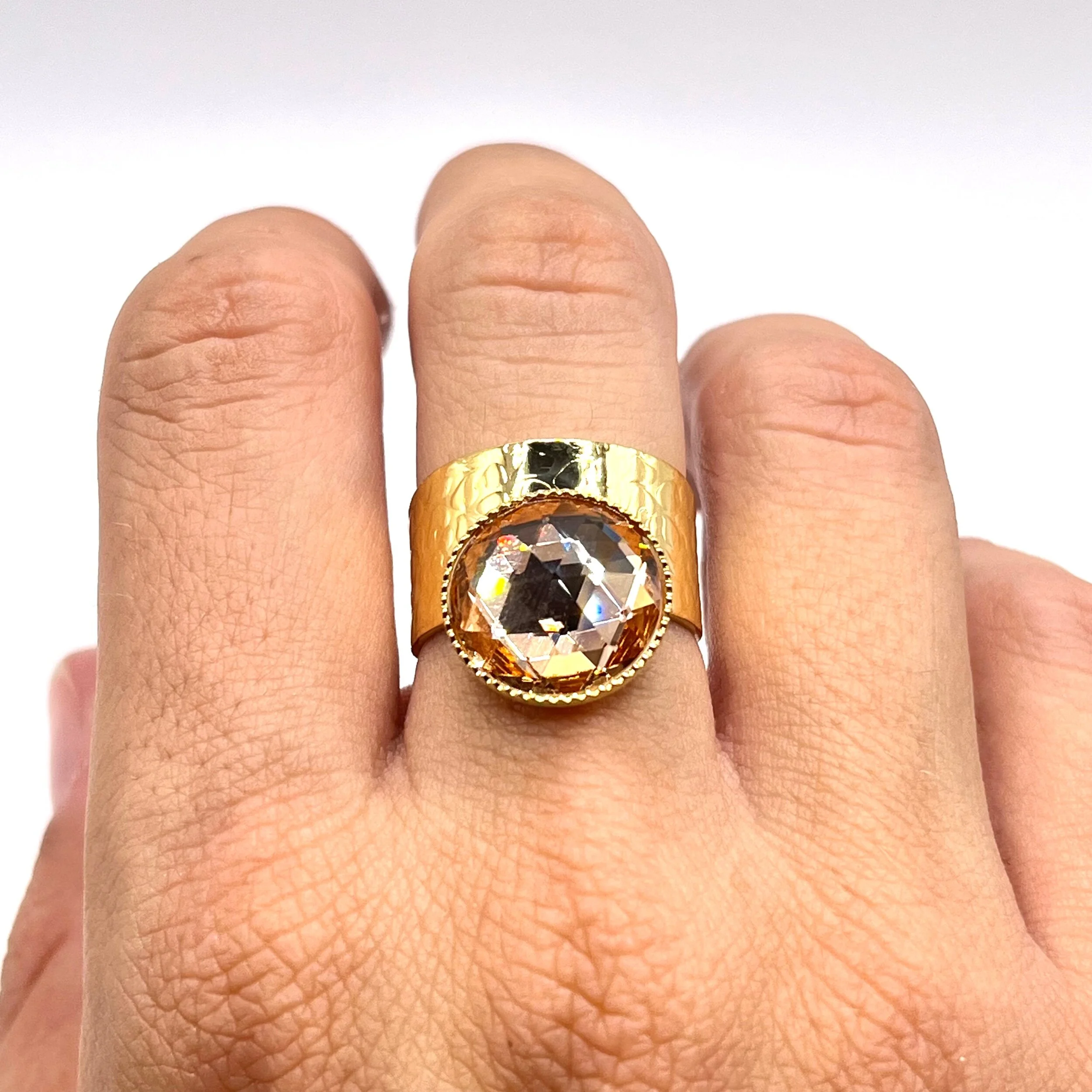 FCF5093C-4E78-4911-B260-460EE43AFD49