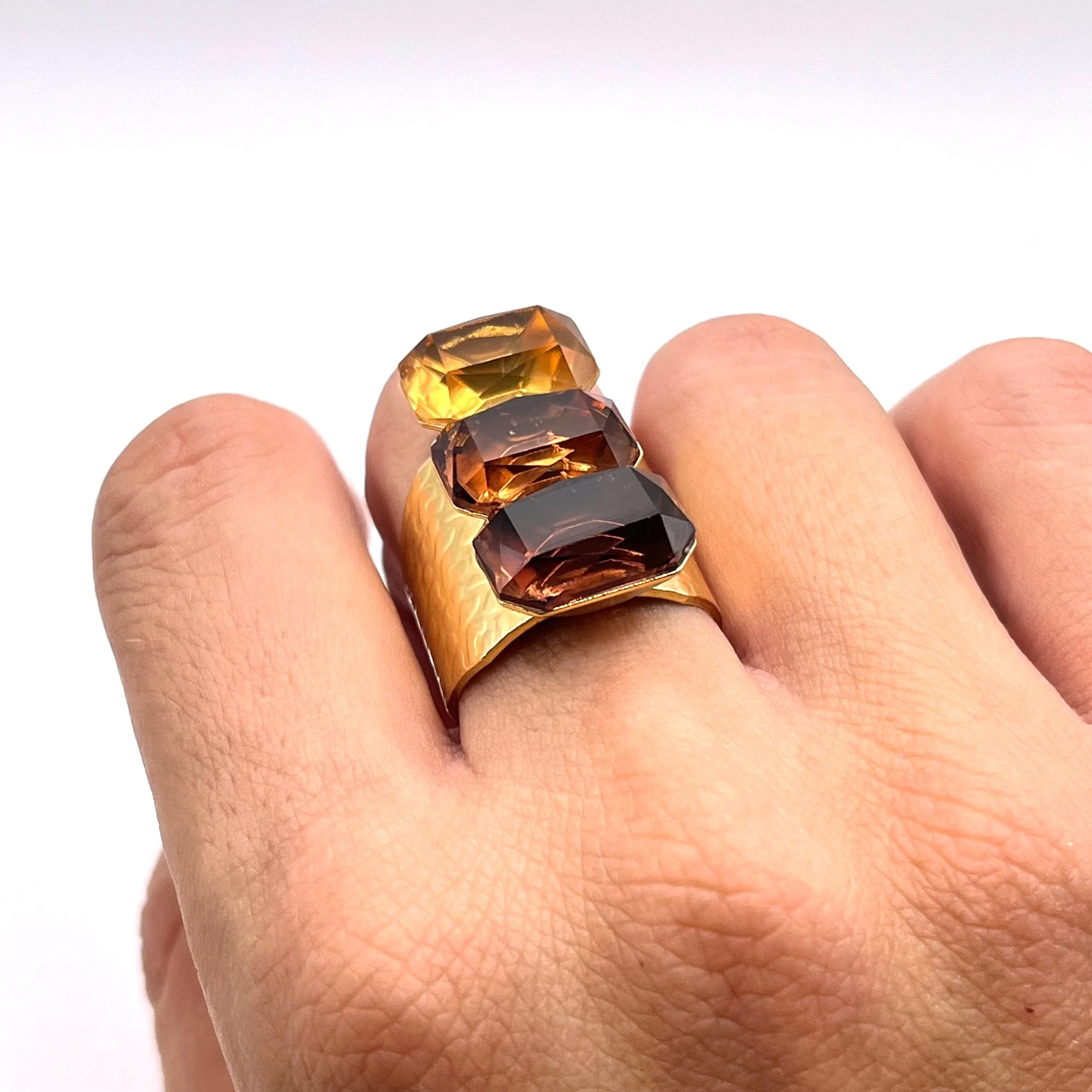 663E83DE-2FD7-4E03-9D62-D3F78D1AB335