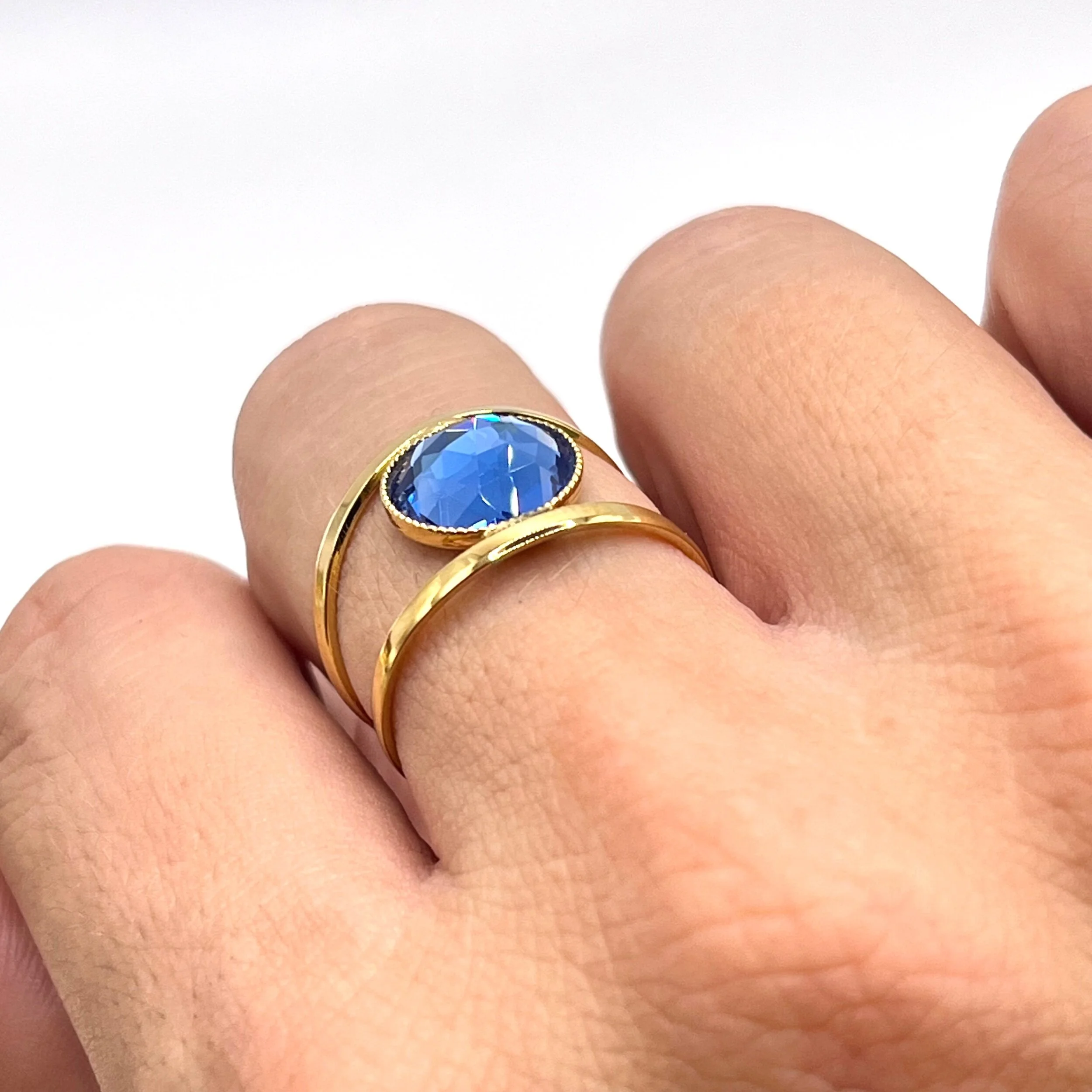 16C07944-FABC-4D8E-8516-5D7F66734C28