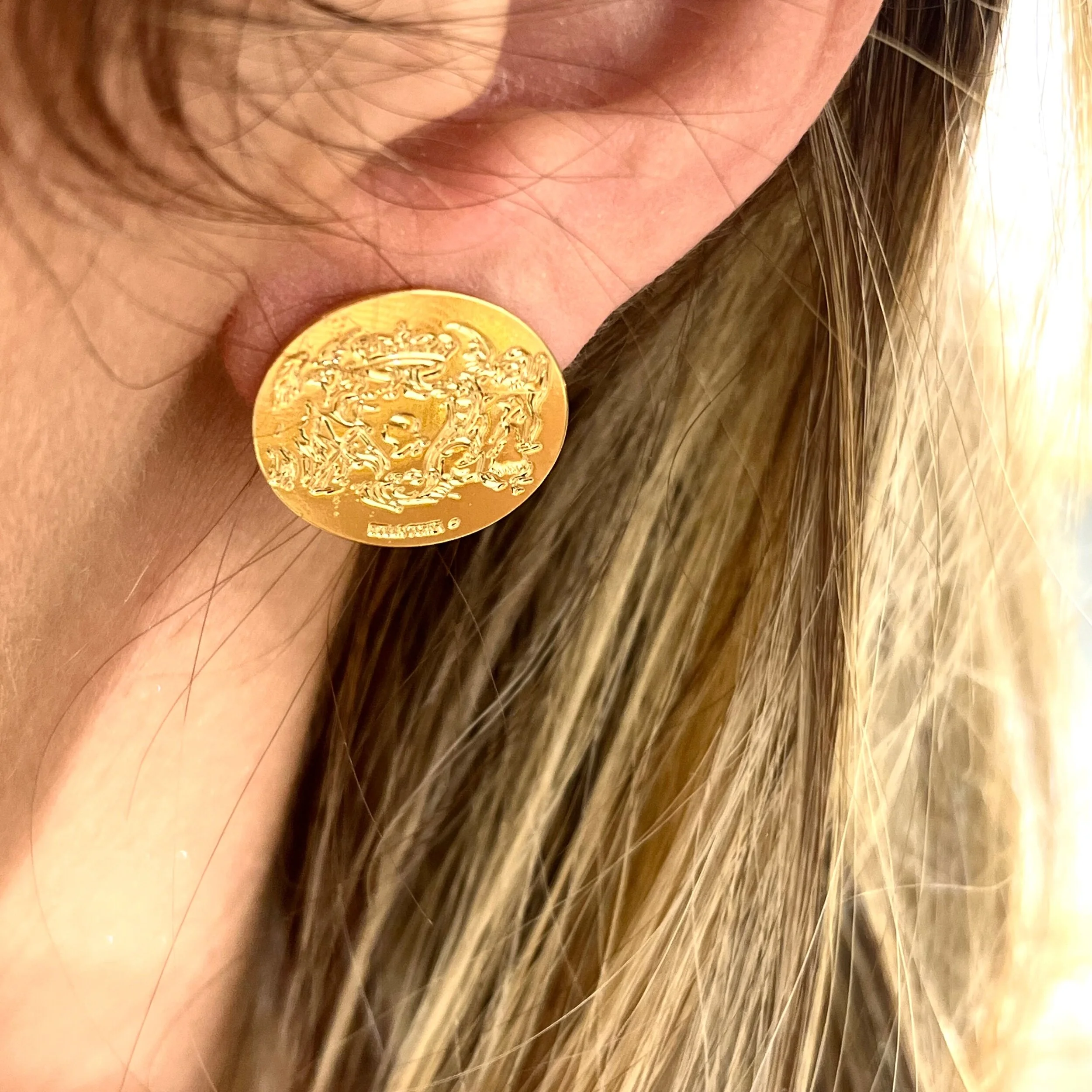 6C70CAE1-6F9A-486F-B583-E7B26D375EF7