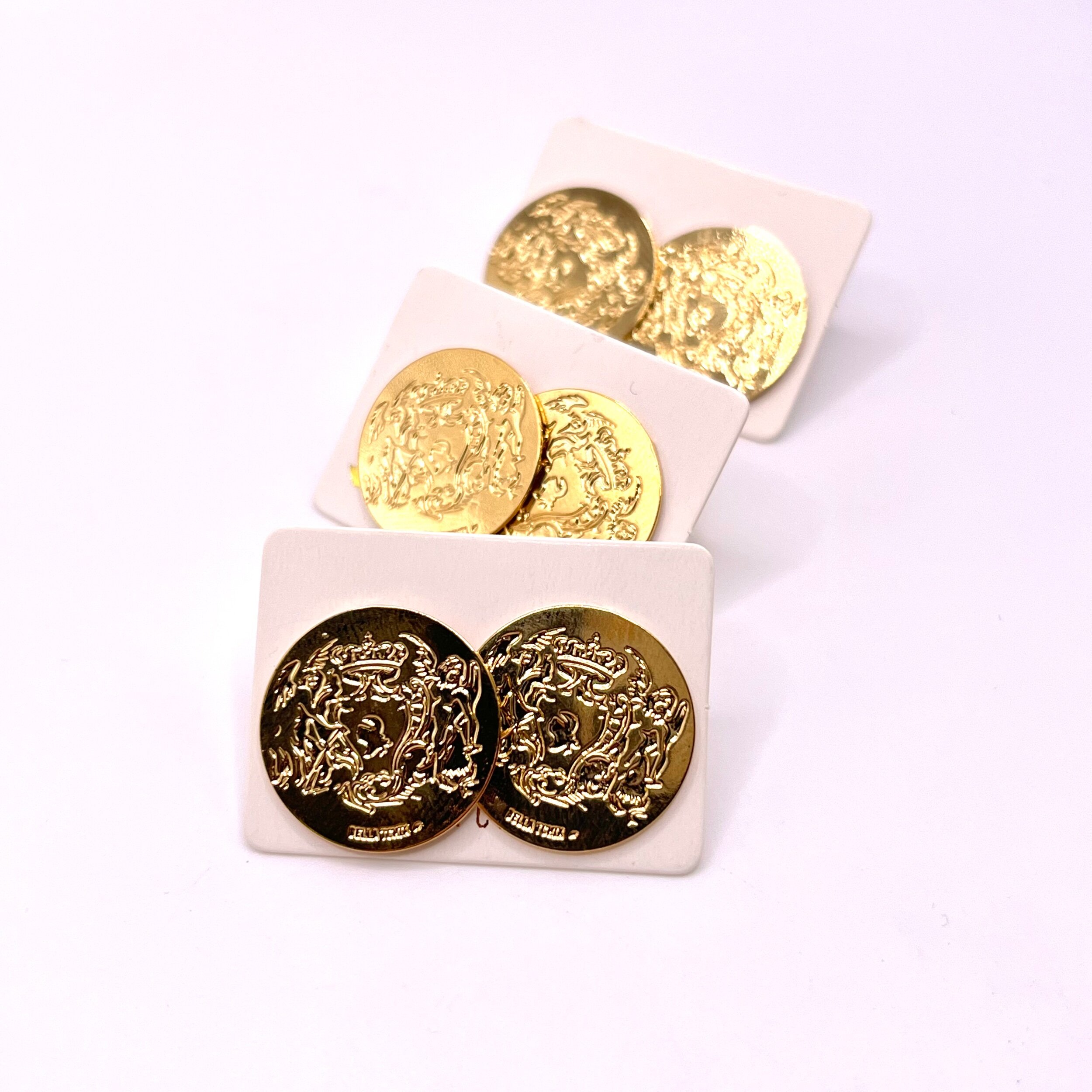 DAA8B583-ADD3-4A35-8EEA-5838DFBB095B