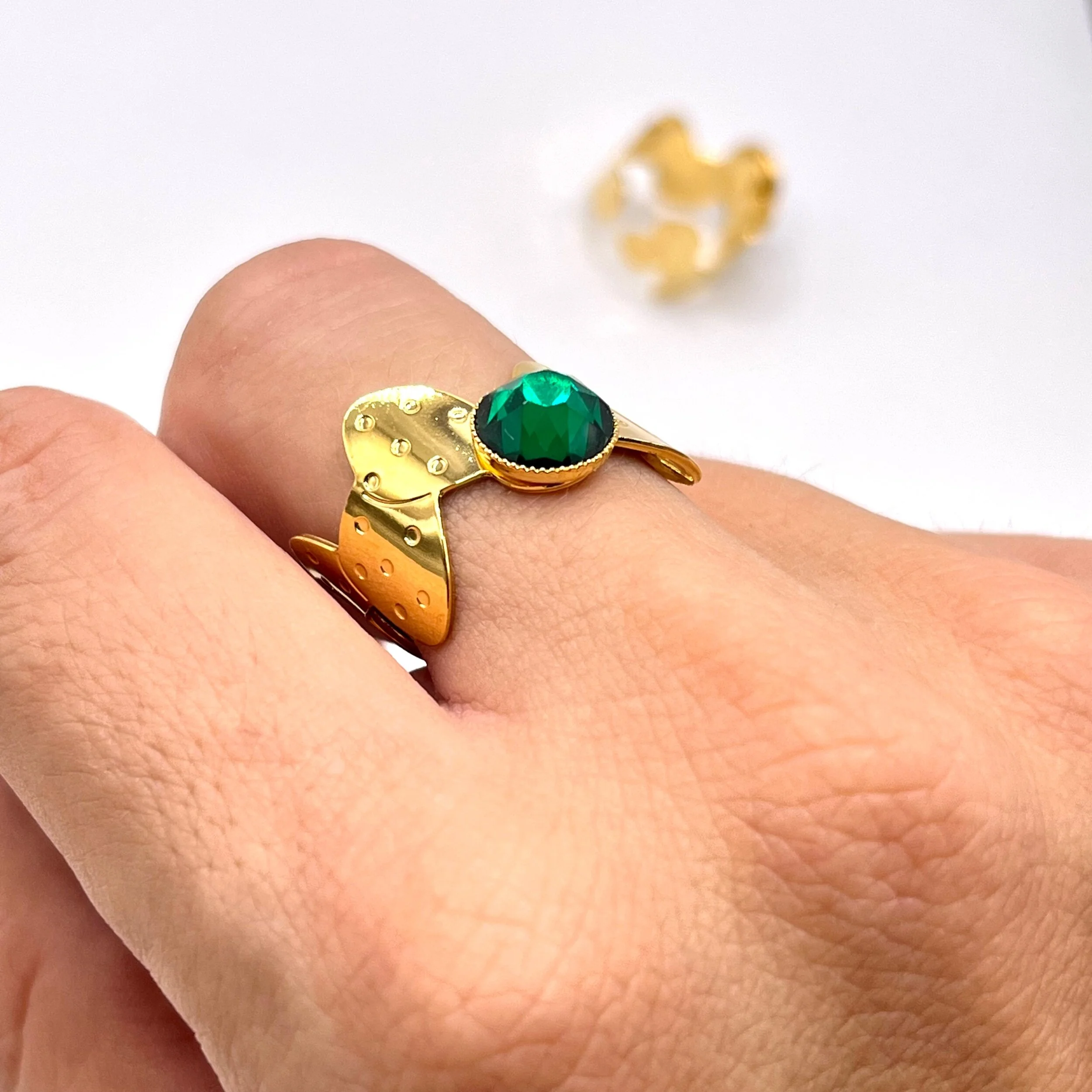 A564D6B8-C49E-481C-BA7B-57920E9FB468