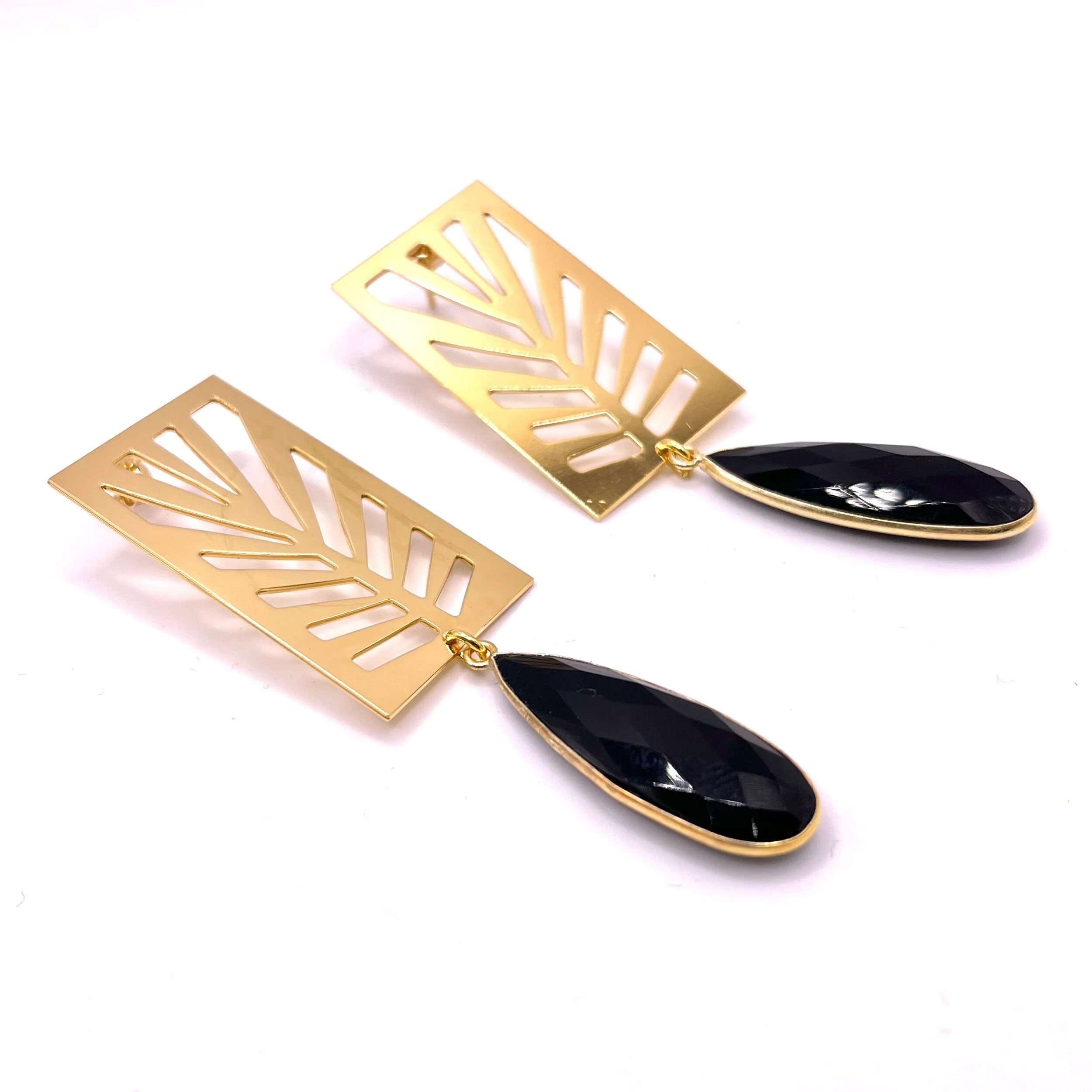 3830E083-E220-4B99-9A73-B00DF3077AFD