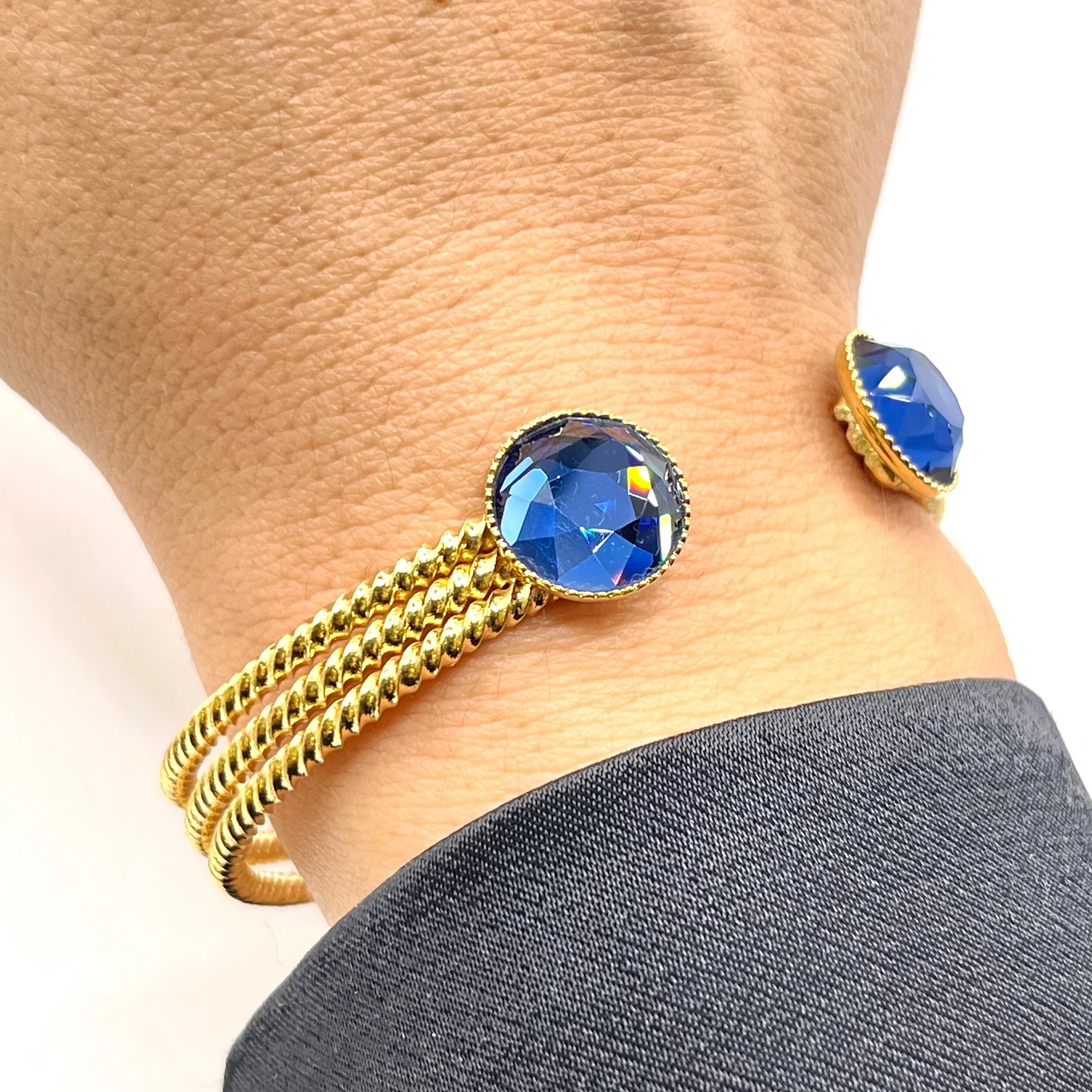 EF8D8830-1906-41D1-A57A-104557694D0D