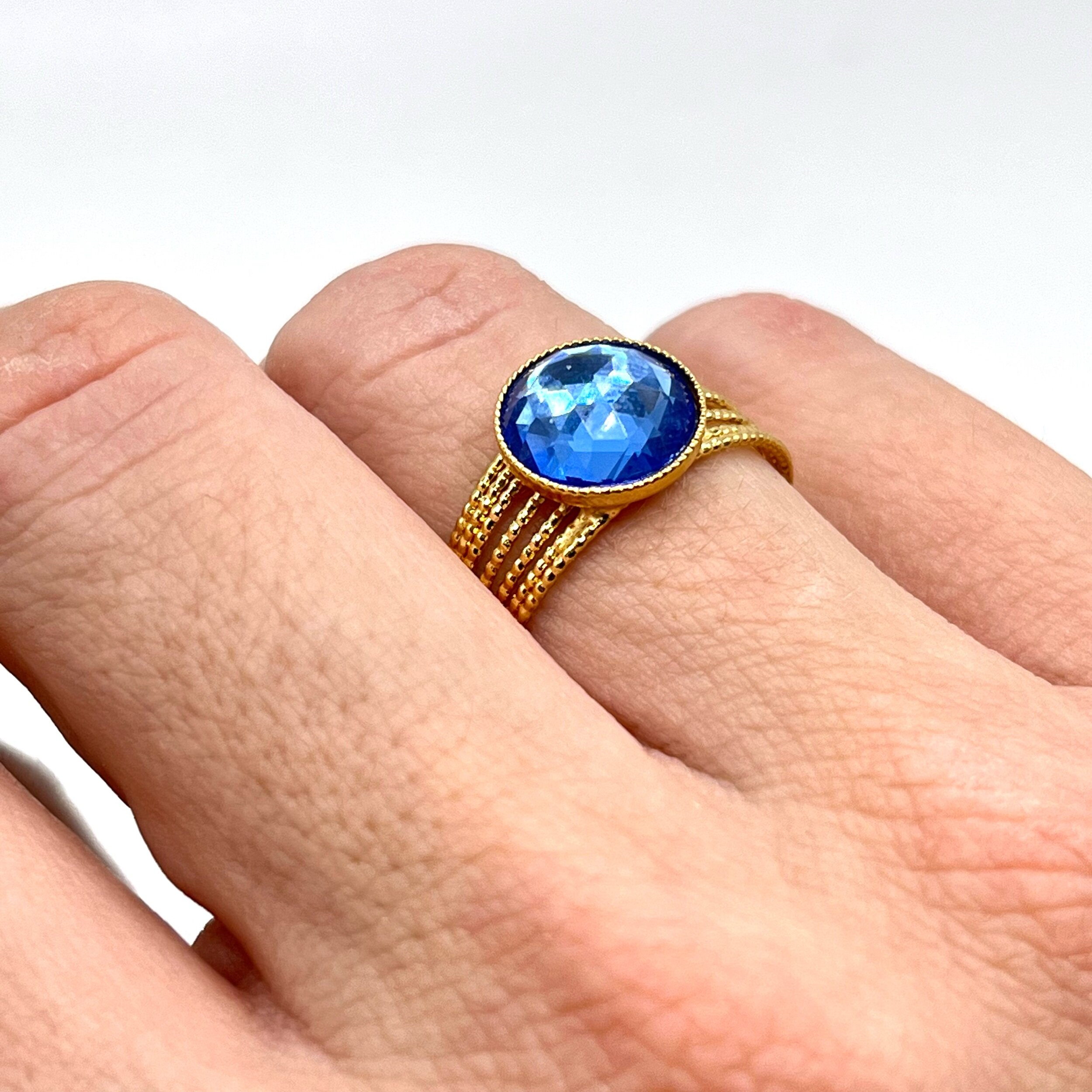 561A954B-F045-436F-91C9-11C6F3EF5056