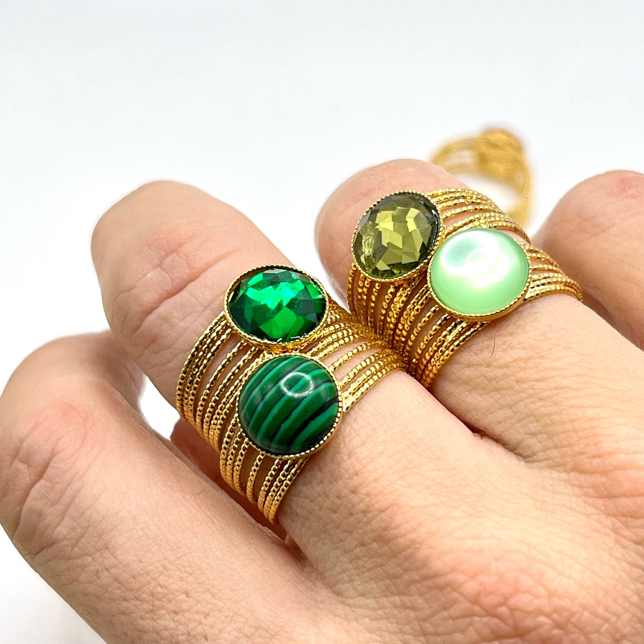 D2A0D103-28AC-49F4-940A-A27D7D8E005C