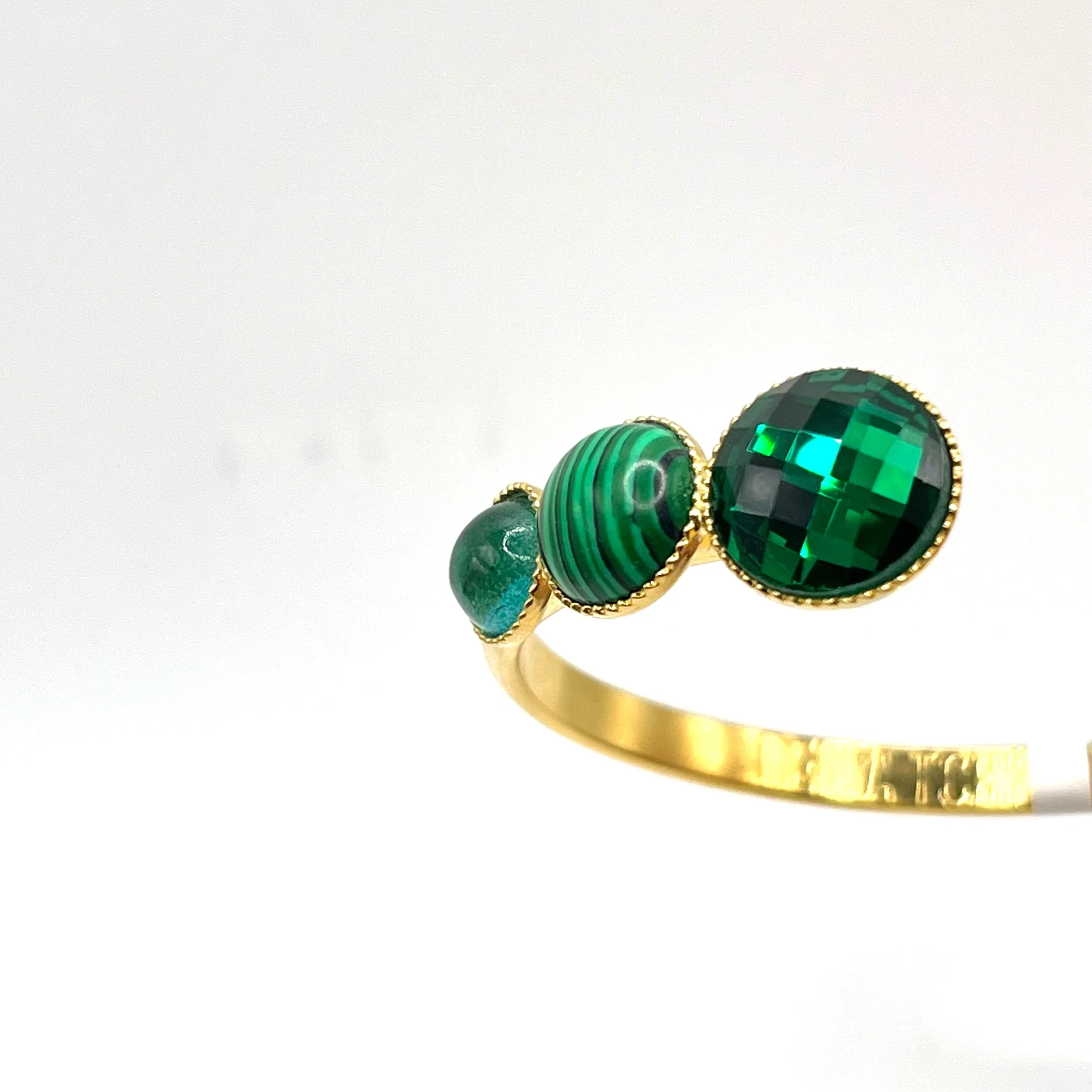 225876EC-2209-420E-B653-C6C43D4D969E