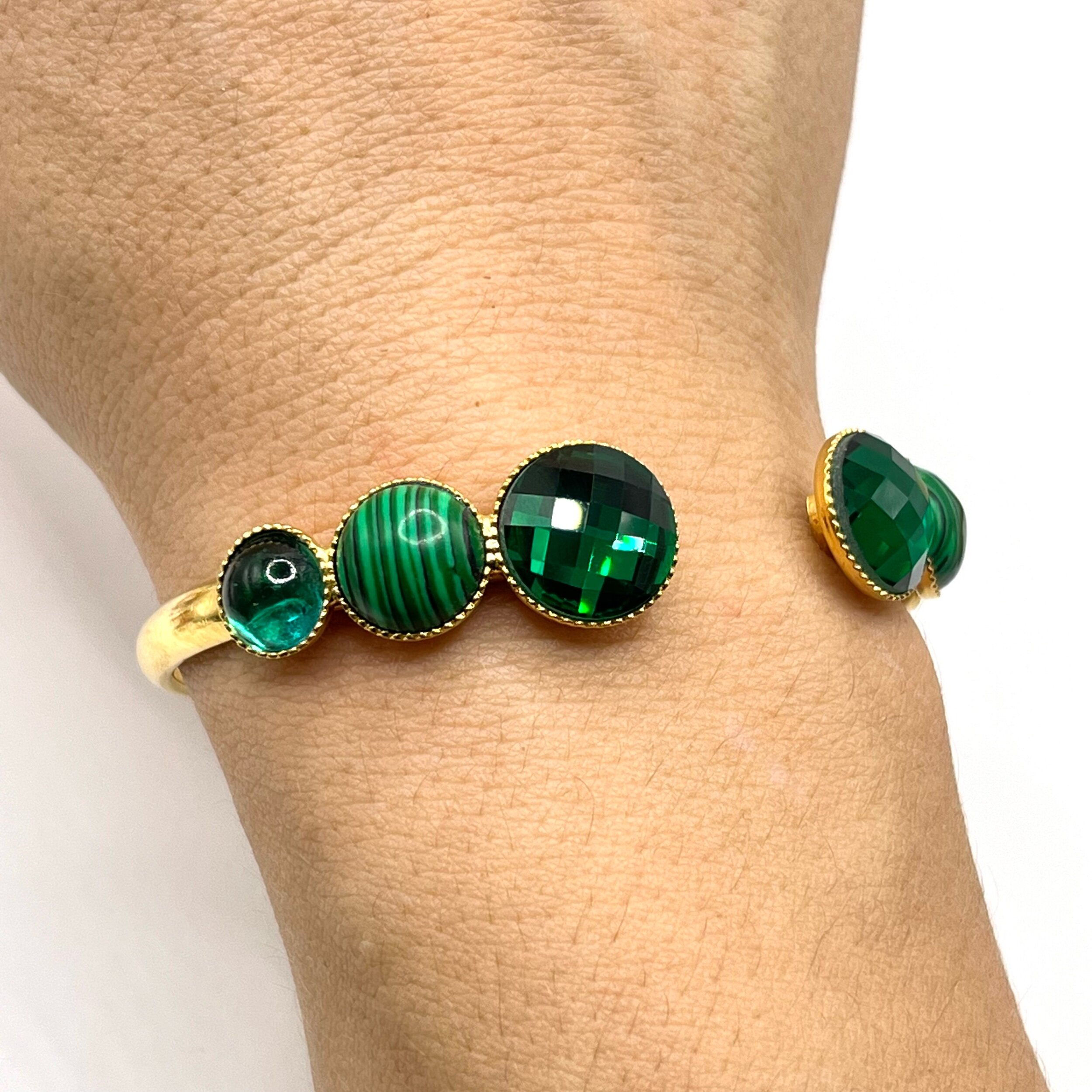 C33BAB76-6E38-403A-8152-2C51F5A8EA33