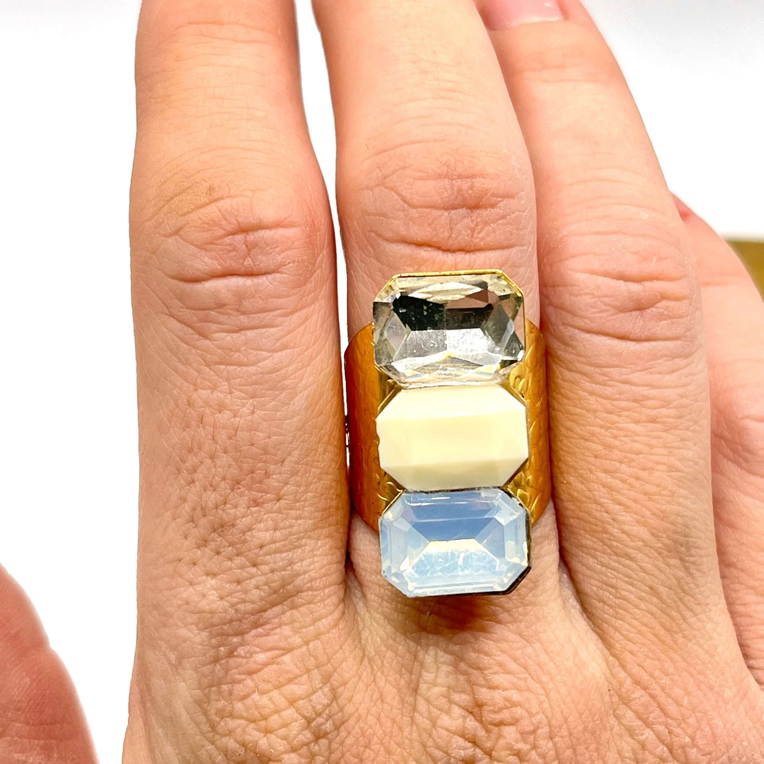 1606EC02-2AF4-45AC-A22F-86E16B54E0B0