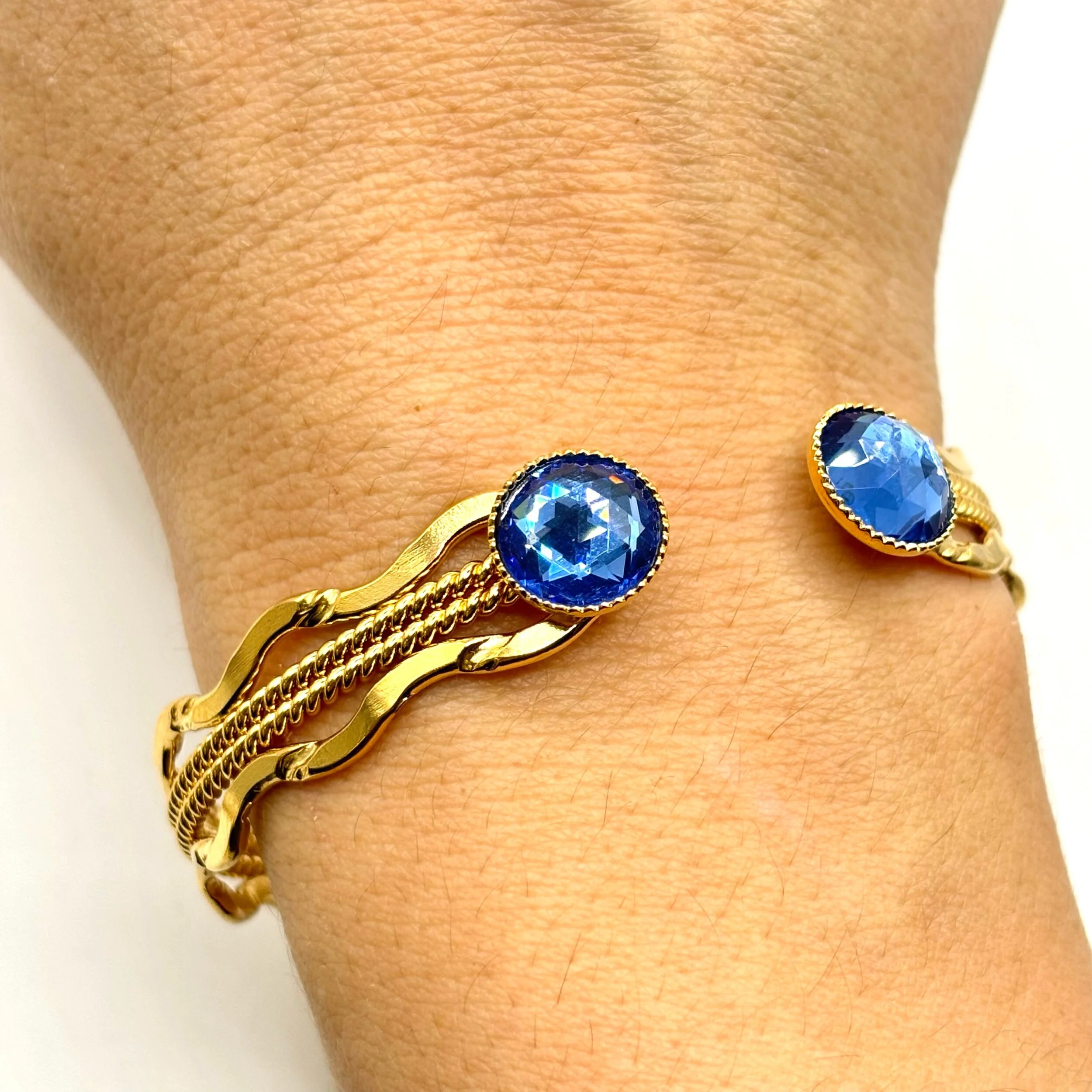 A4E750C4-5489-4B8D-848A-1EDE78EF1213