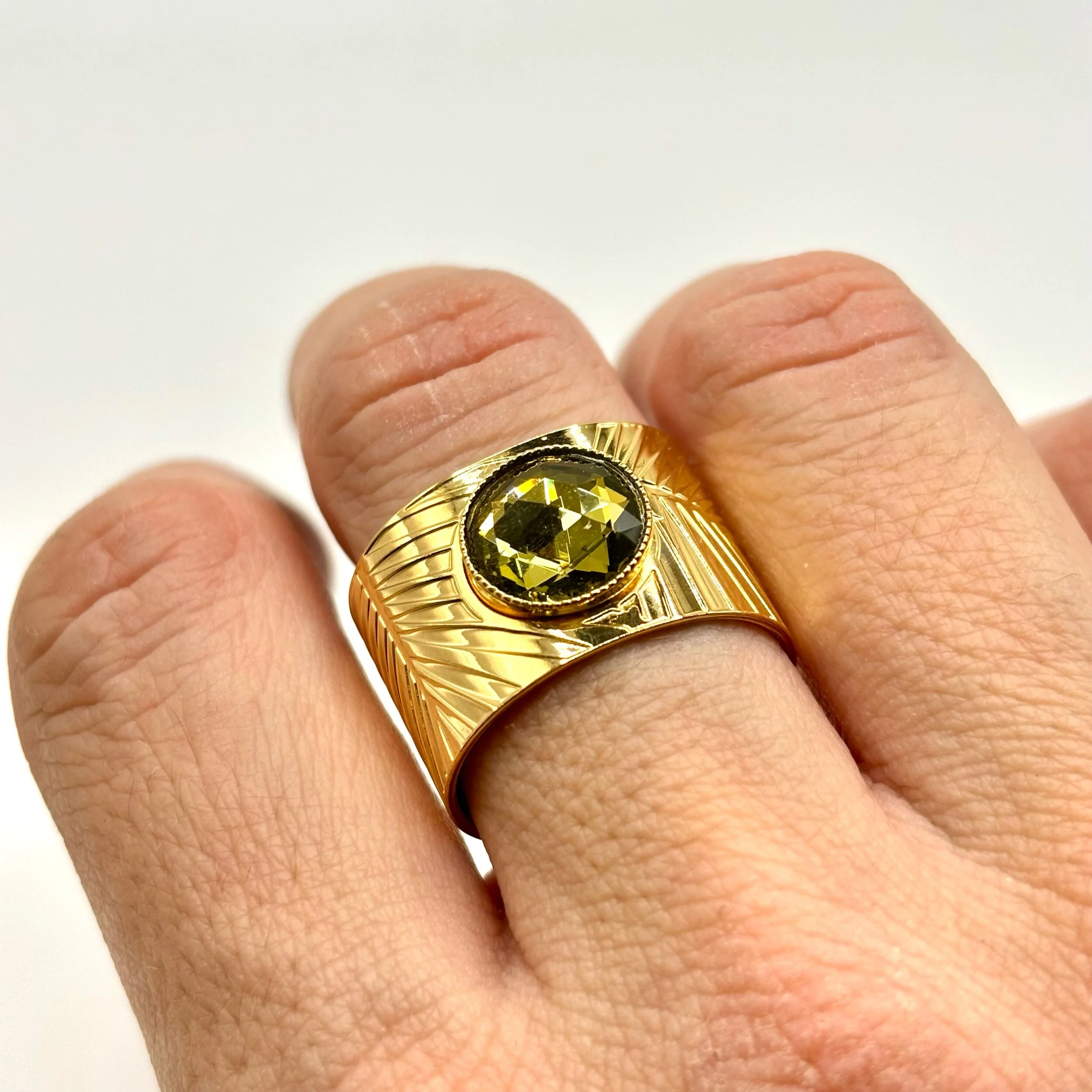 C4786FA4-5F69-46CD-A517-1C1160D68D7E