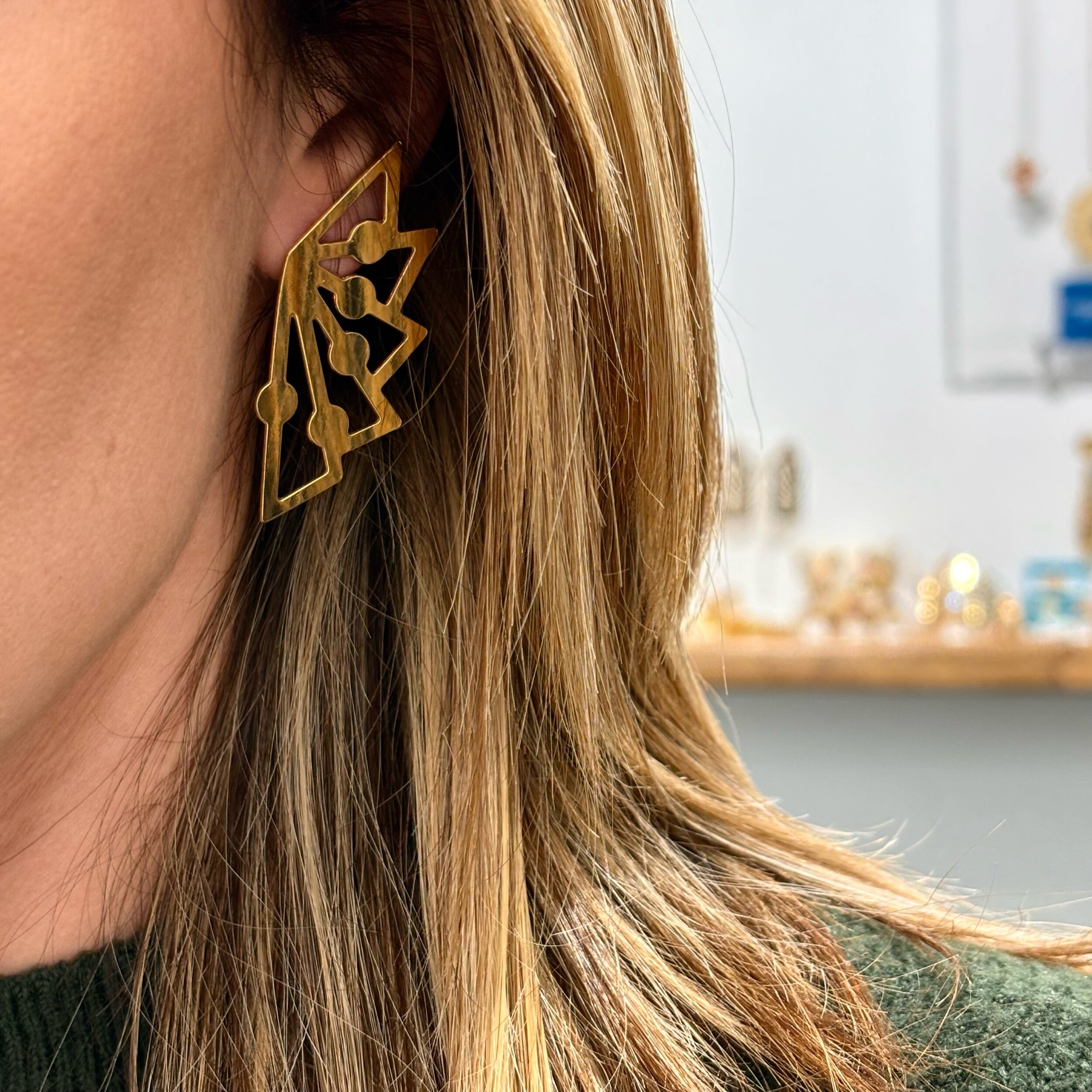 C2774578-980A-440E-B0AE-CA160C3AB0E9