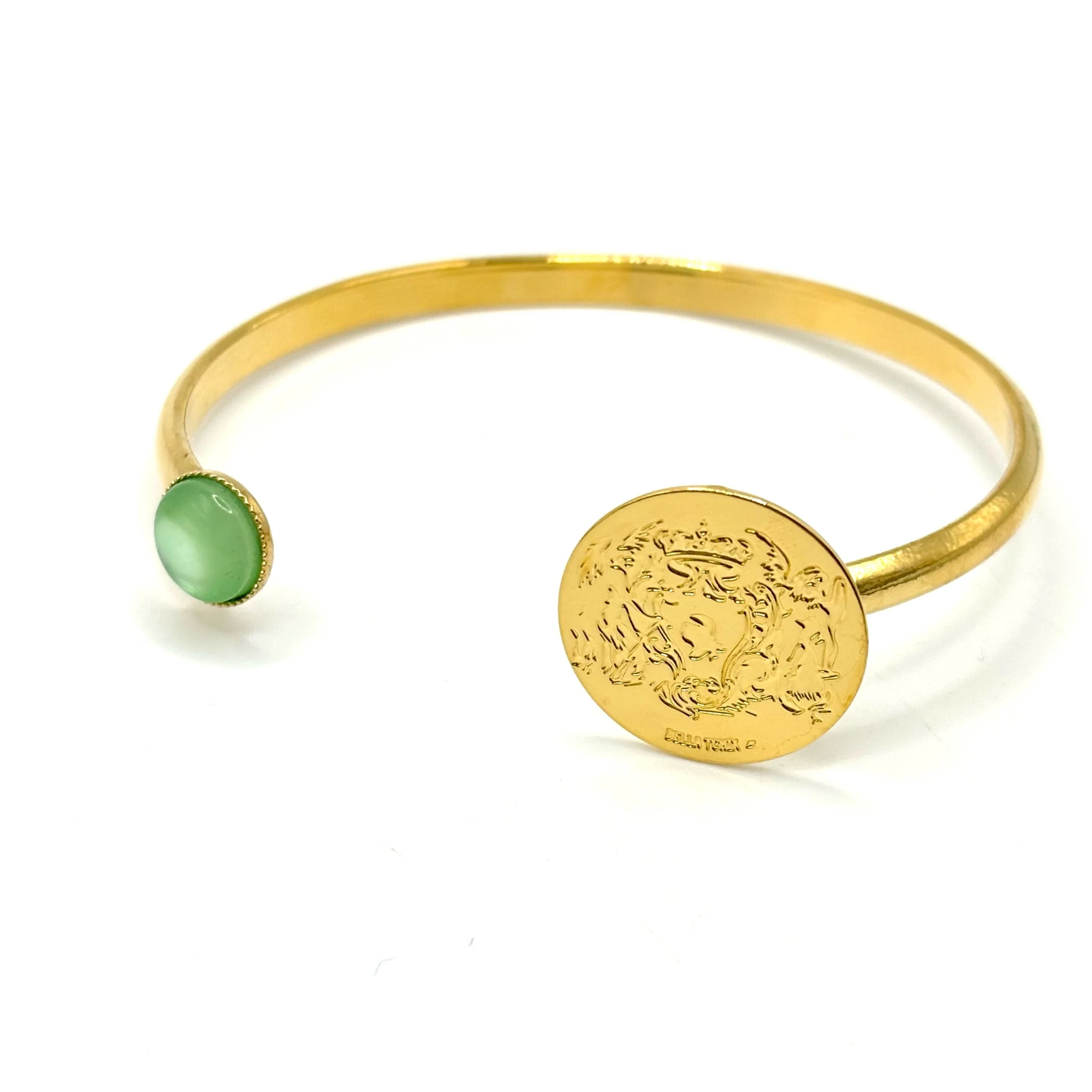 1D990A56-1346-42FF-8D1C-79D286E127EE