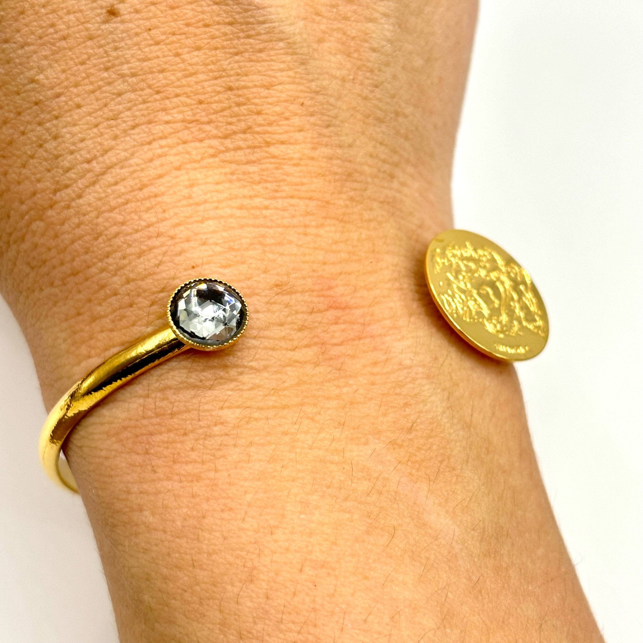 CA646E93-B025-49E5-B263-A742EB9EF002