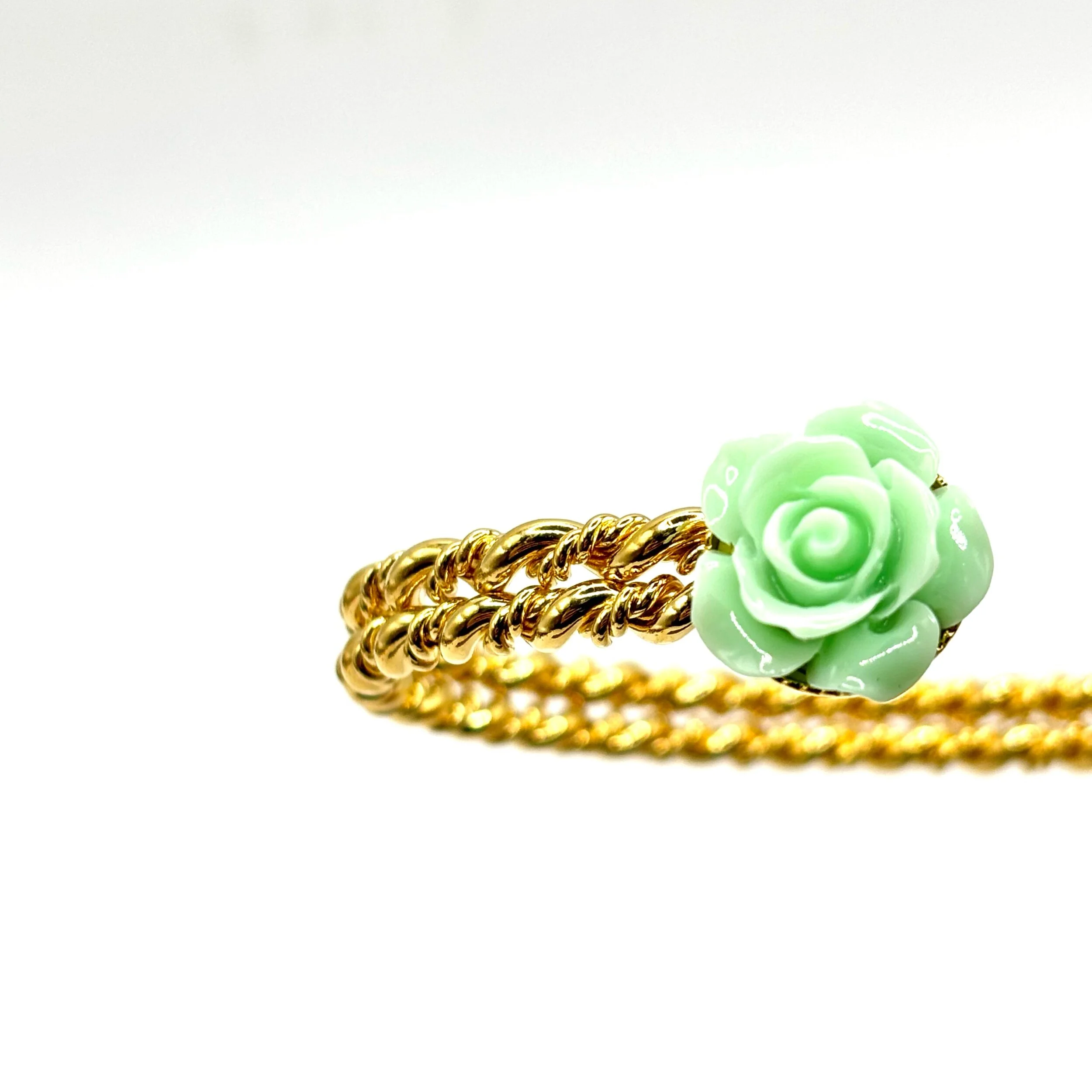 FEEE8459-4153-4EDB-92F6-E0F741B53996