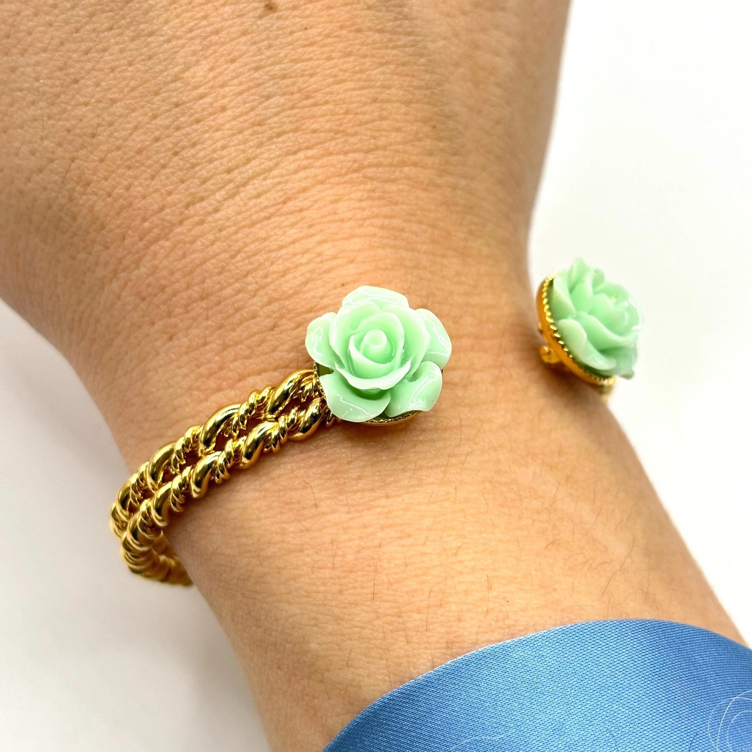 DA879580-46F7-4C0D-BDEA-B33FC912645F