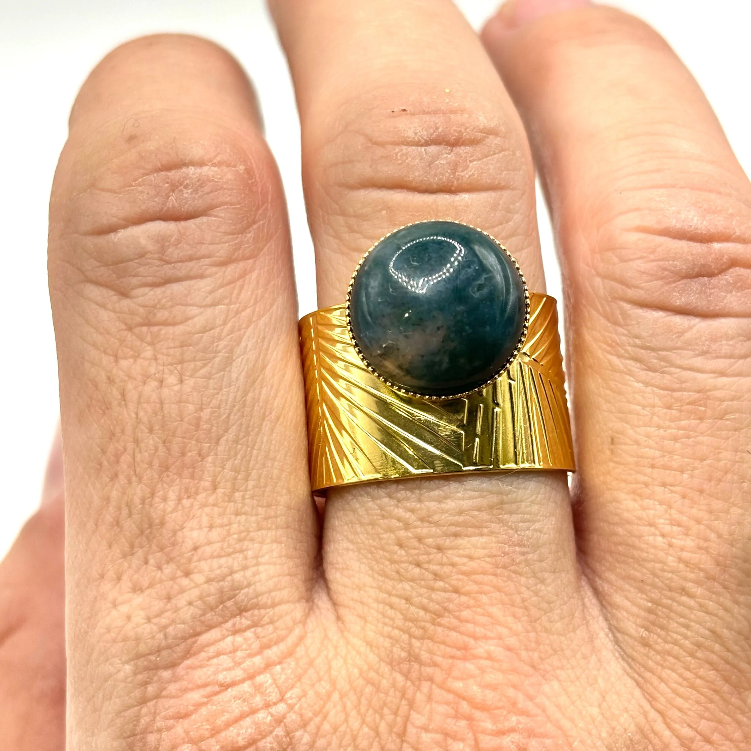 E43671E6-5C7B-4D50-81C2-E44BC7B95547