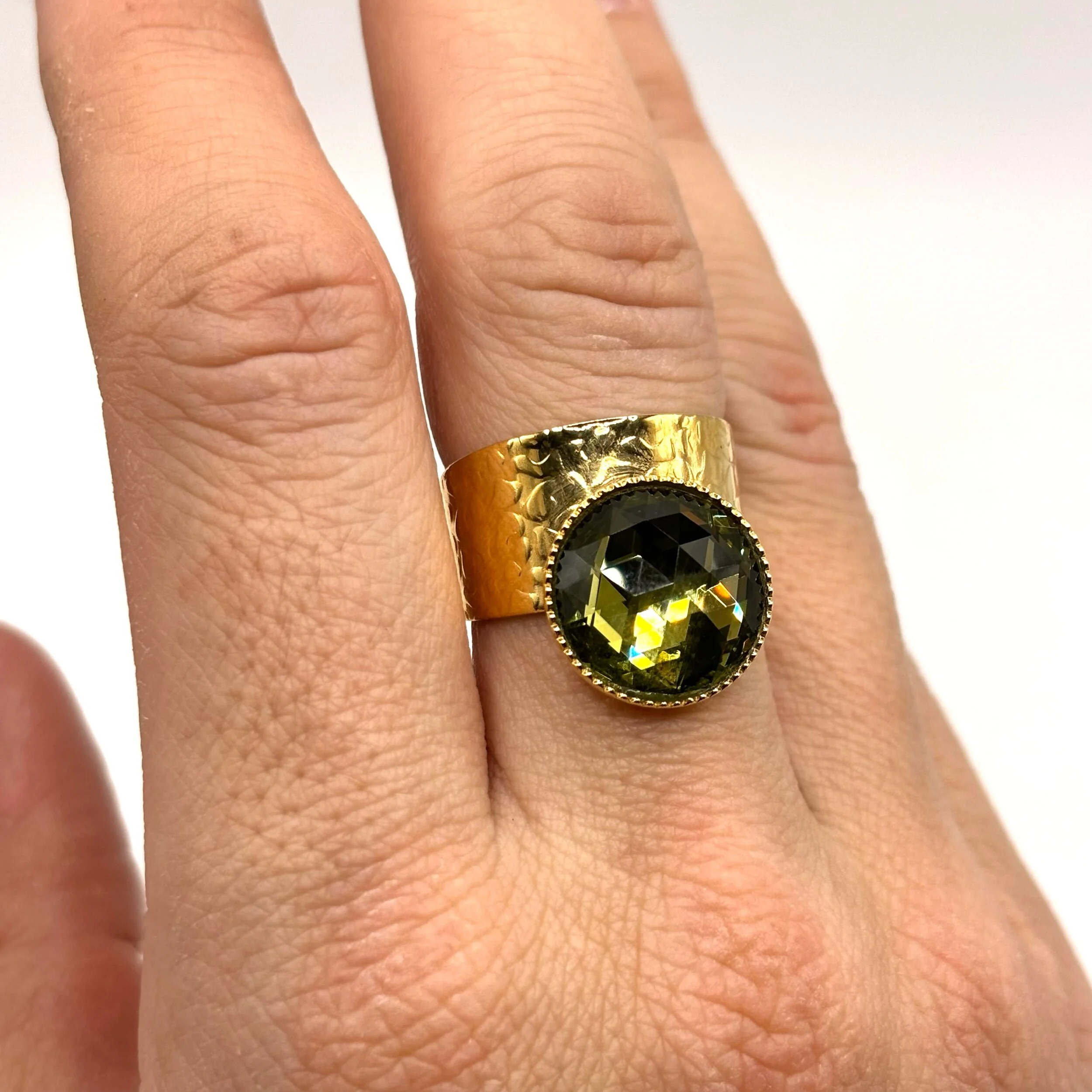 C617CFAA-DCF1-44BE-9613-29D263BD24A9