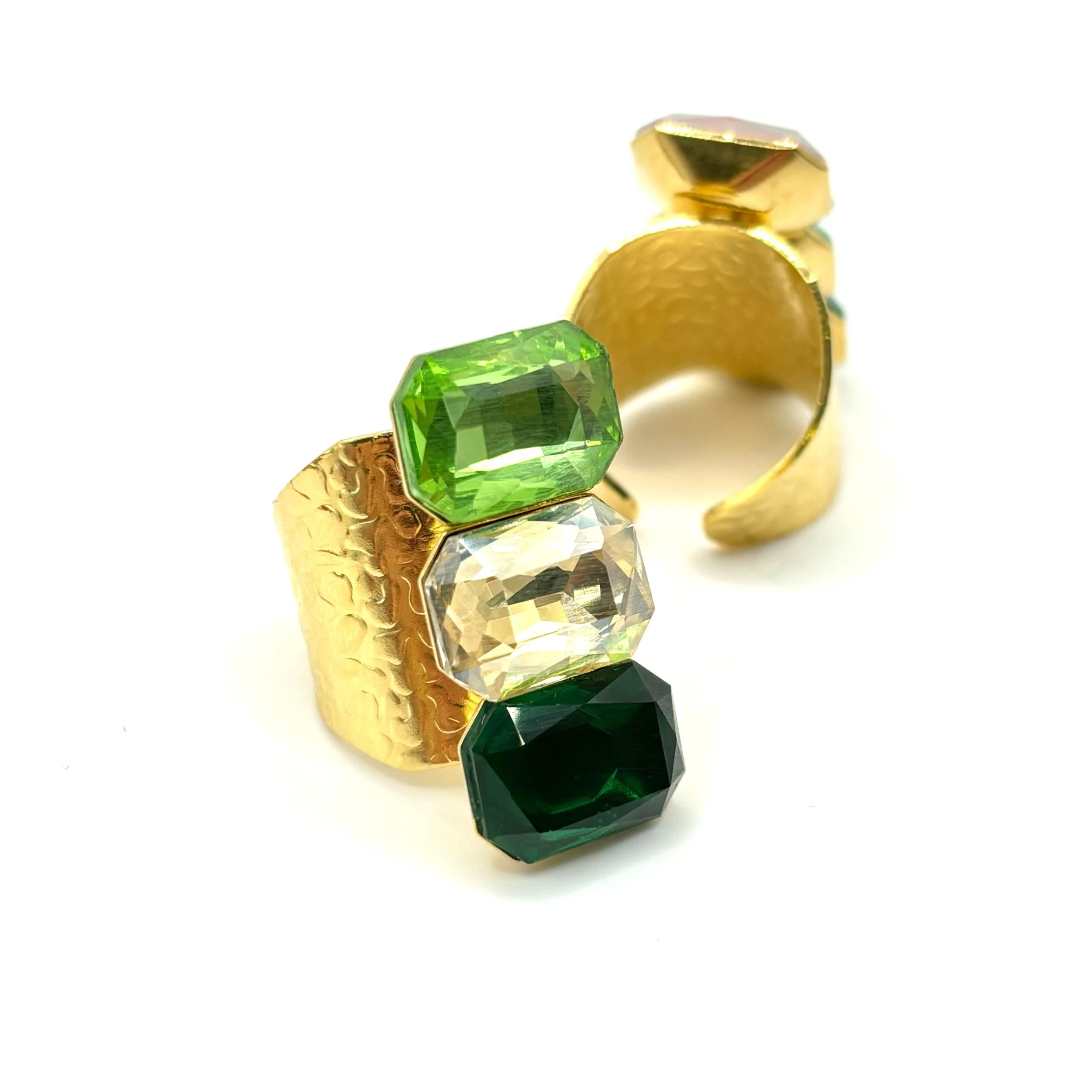 7CC2B7DE-4C0B-4106-9A75-95038FCCE1E2