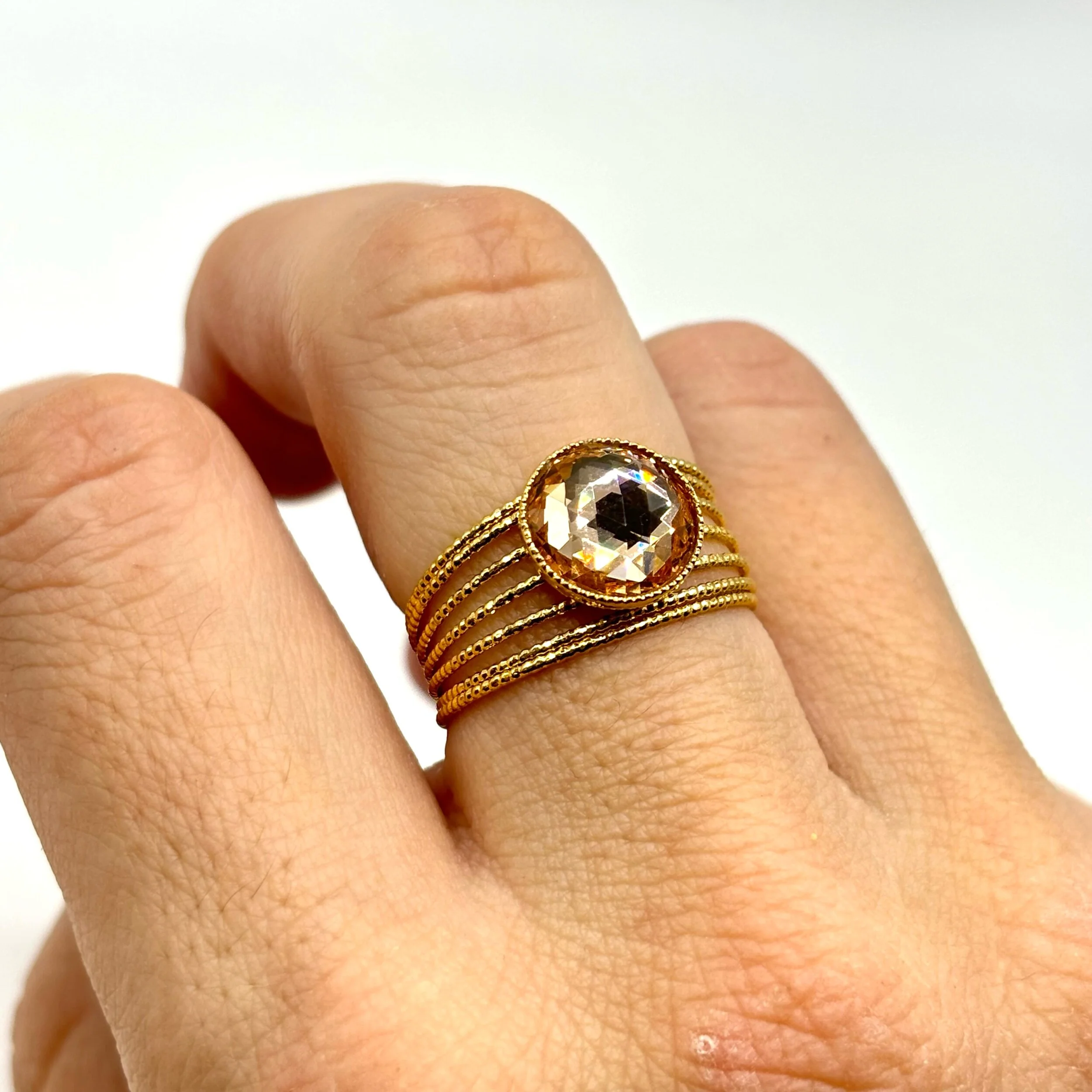 E8795461-CD1B-4E85-A401-C2F9CA4E7F3E