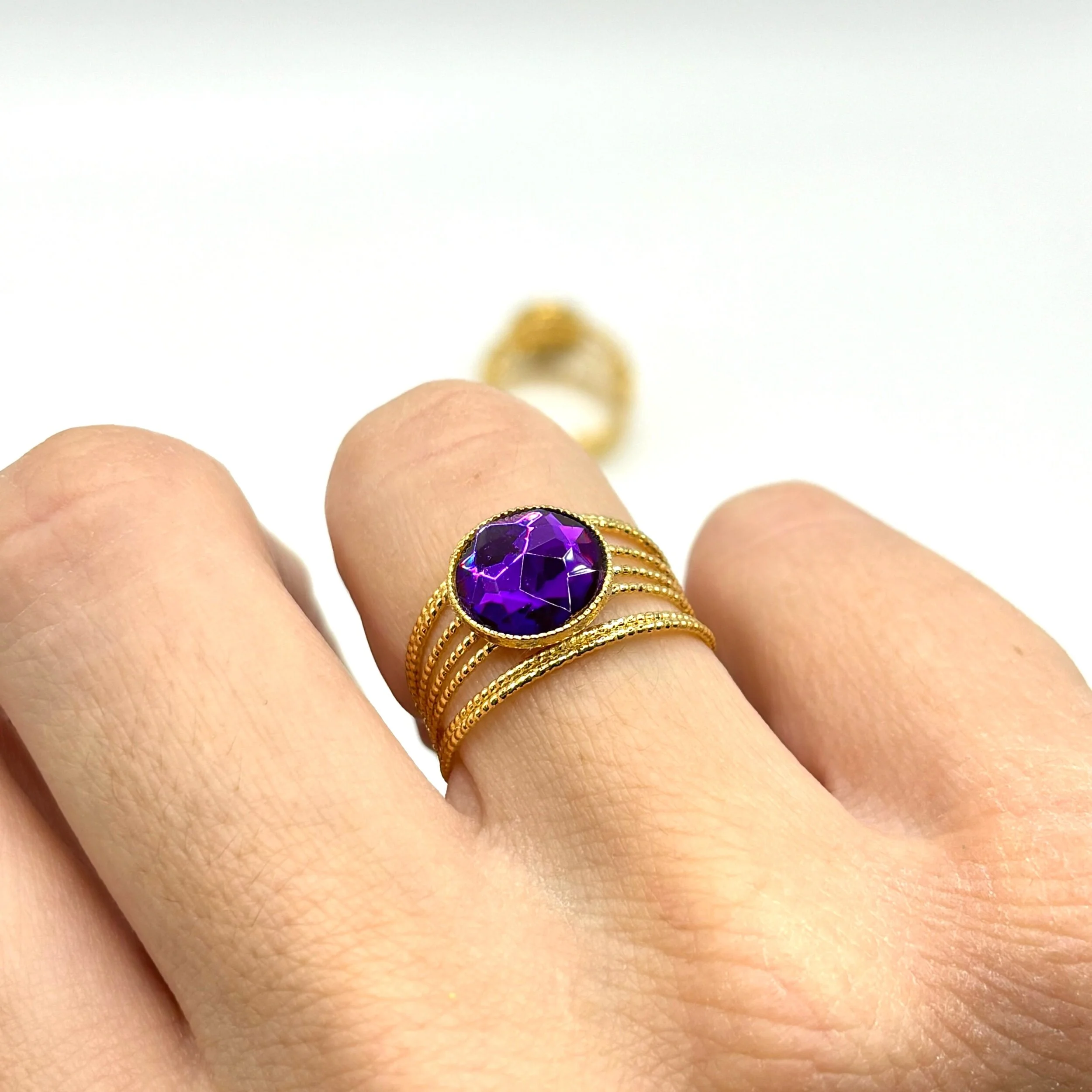 5D58B7A4-9AEC-4D0C-804C-294256CFA4EB