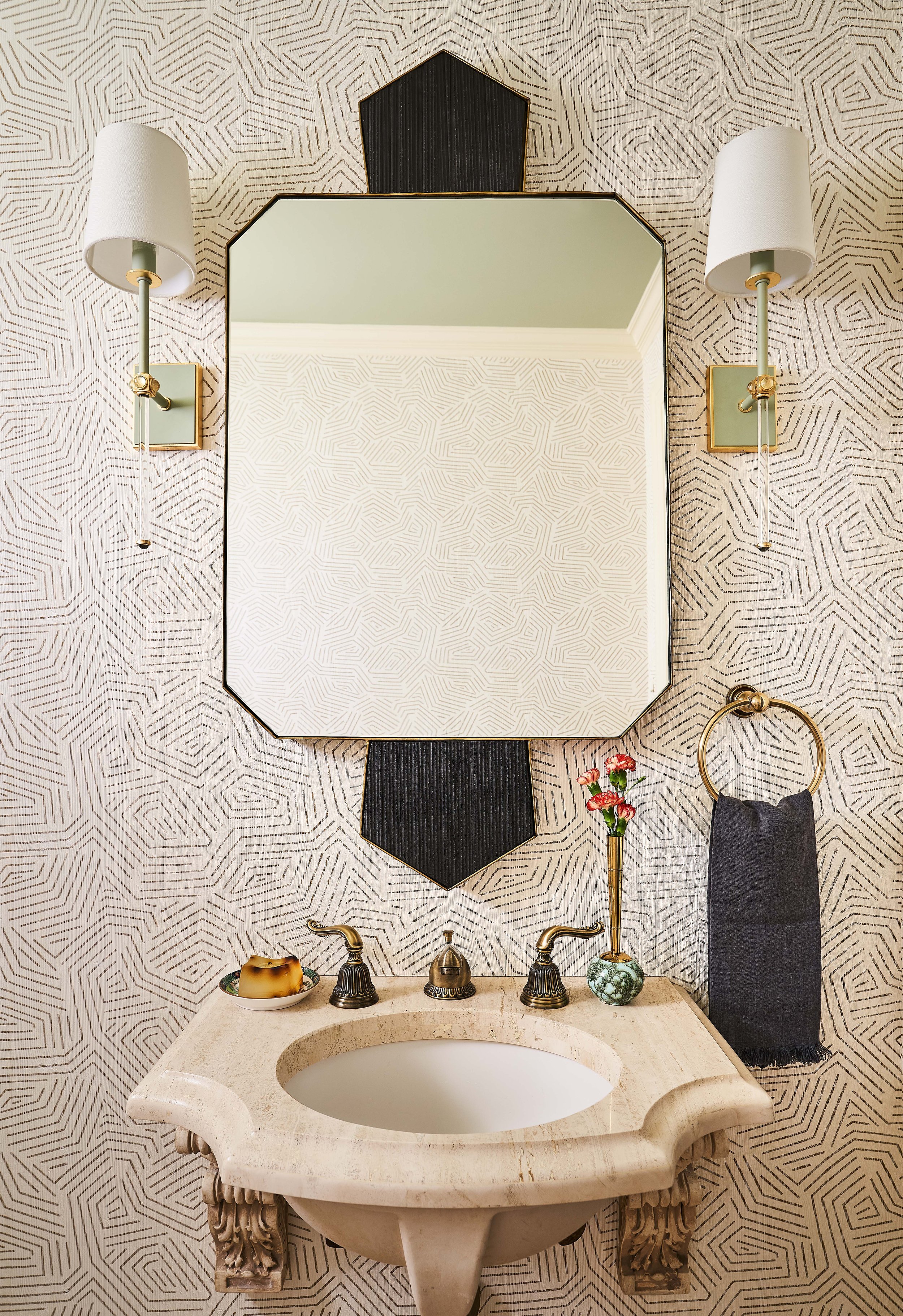 4 Ways to Add 'Pow" to Your Powder Room