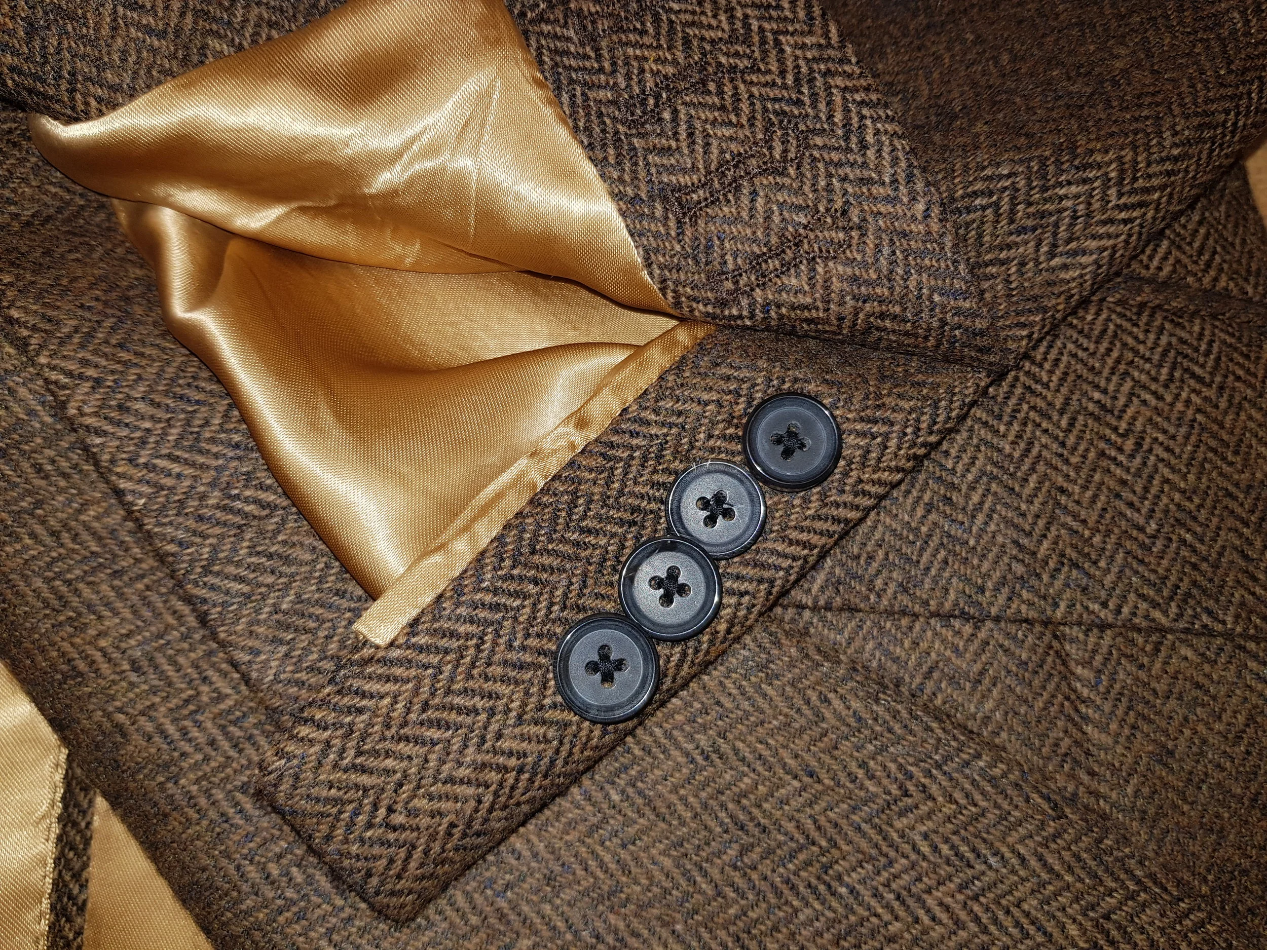 Brown Lambswool Herringbone Tweed (31).jpg