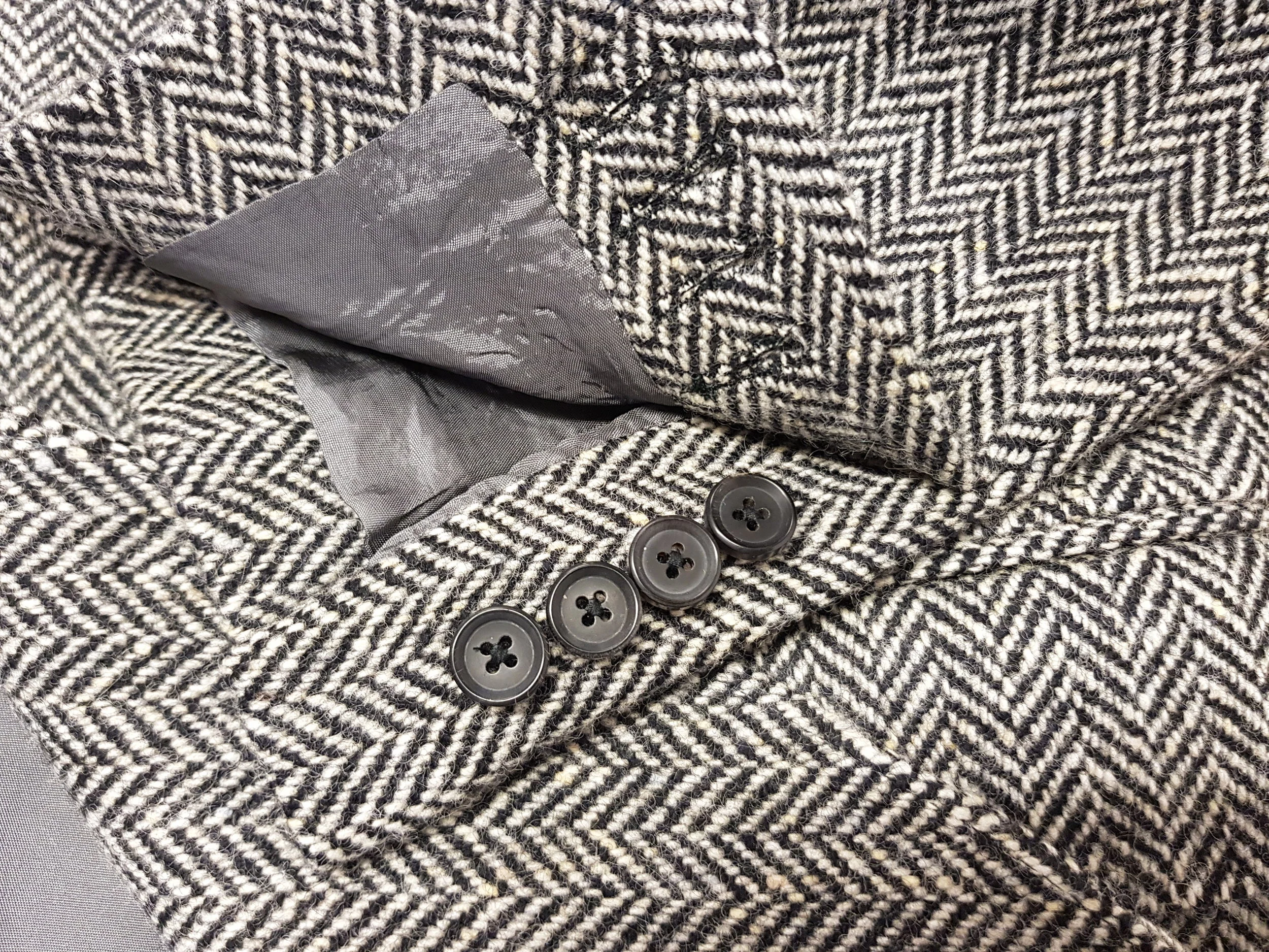 Molloy Herringbone Donegal Tweed (8).jpg
