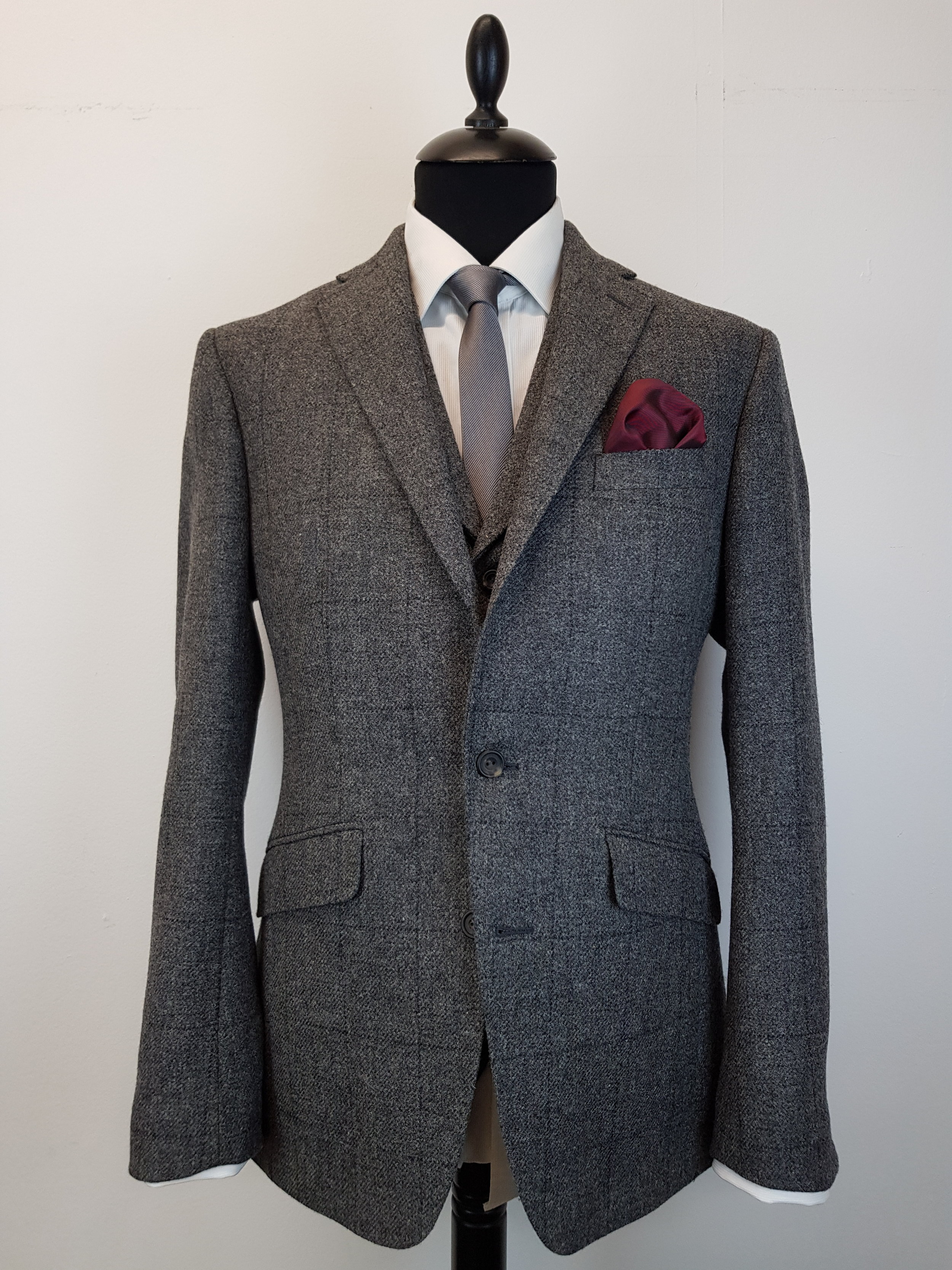 3 Piece Suit in Grey Check Cheviot Tweed — TWEED ADDICT