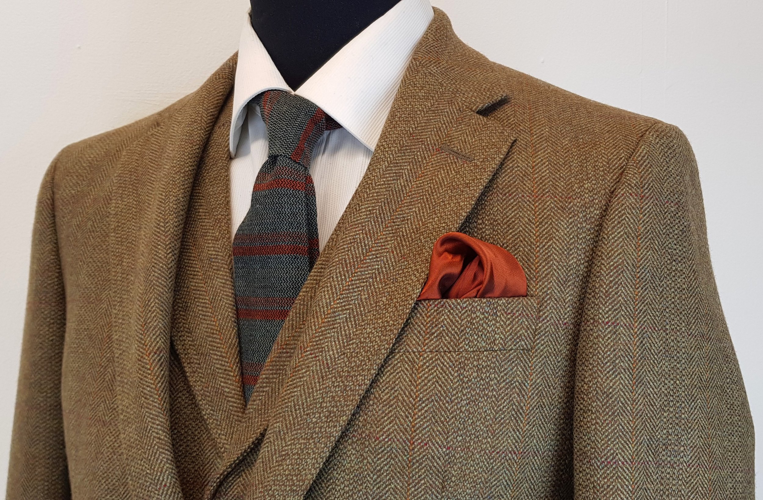 3 Piece Tweed Suit (5).jpg