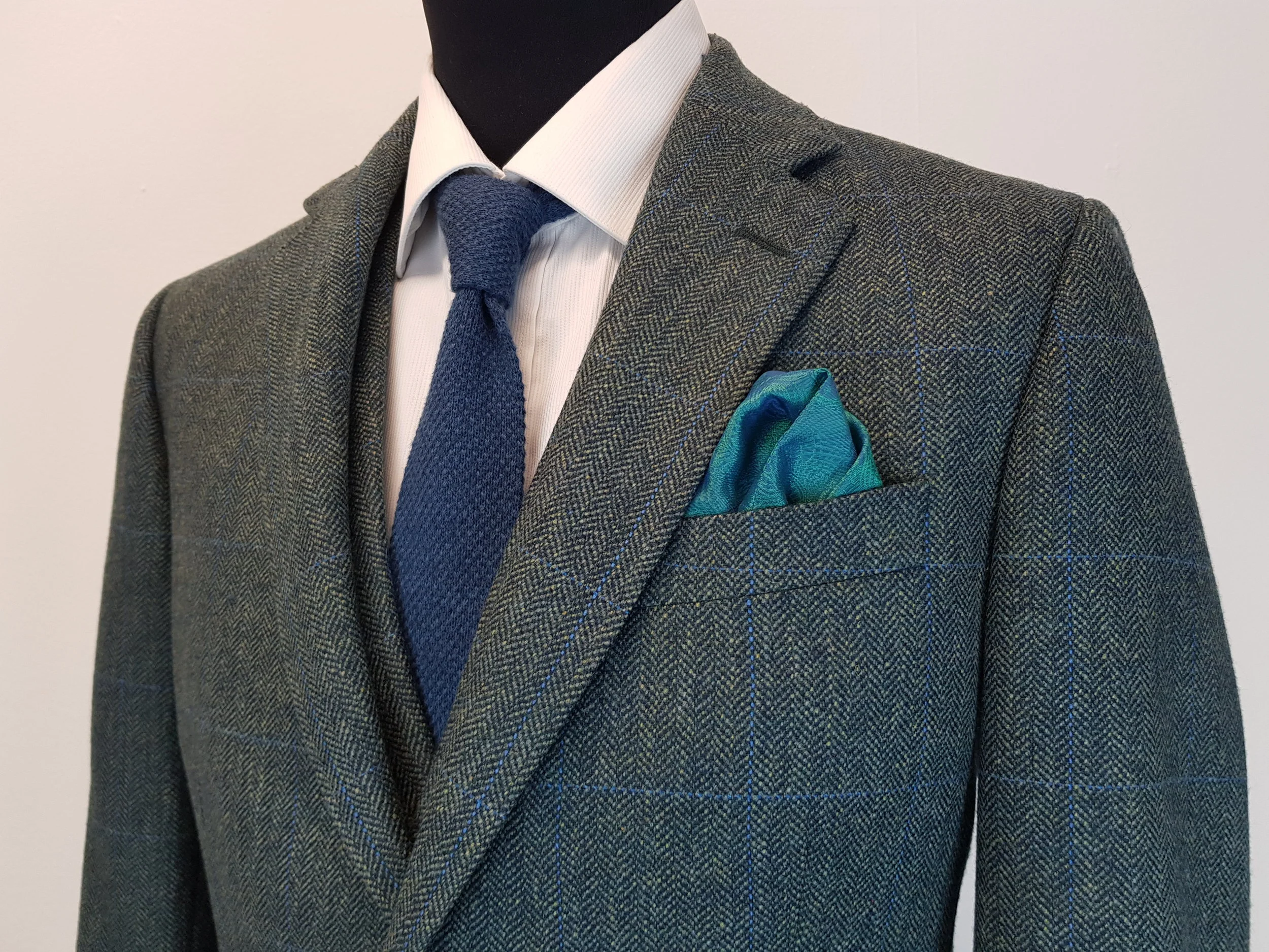3 Piece Herringbone and check tweed suit (8).jpg