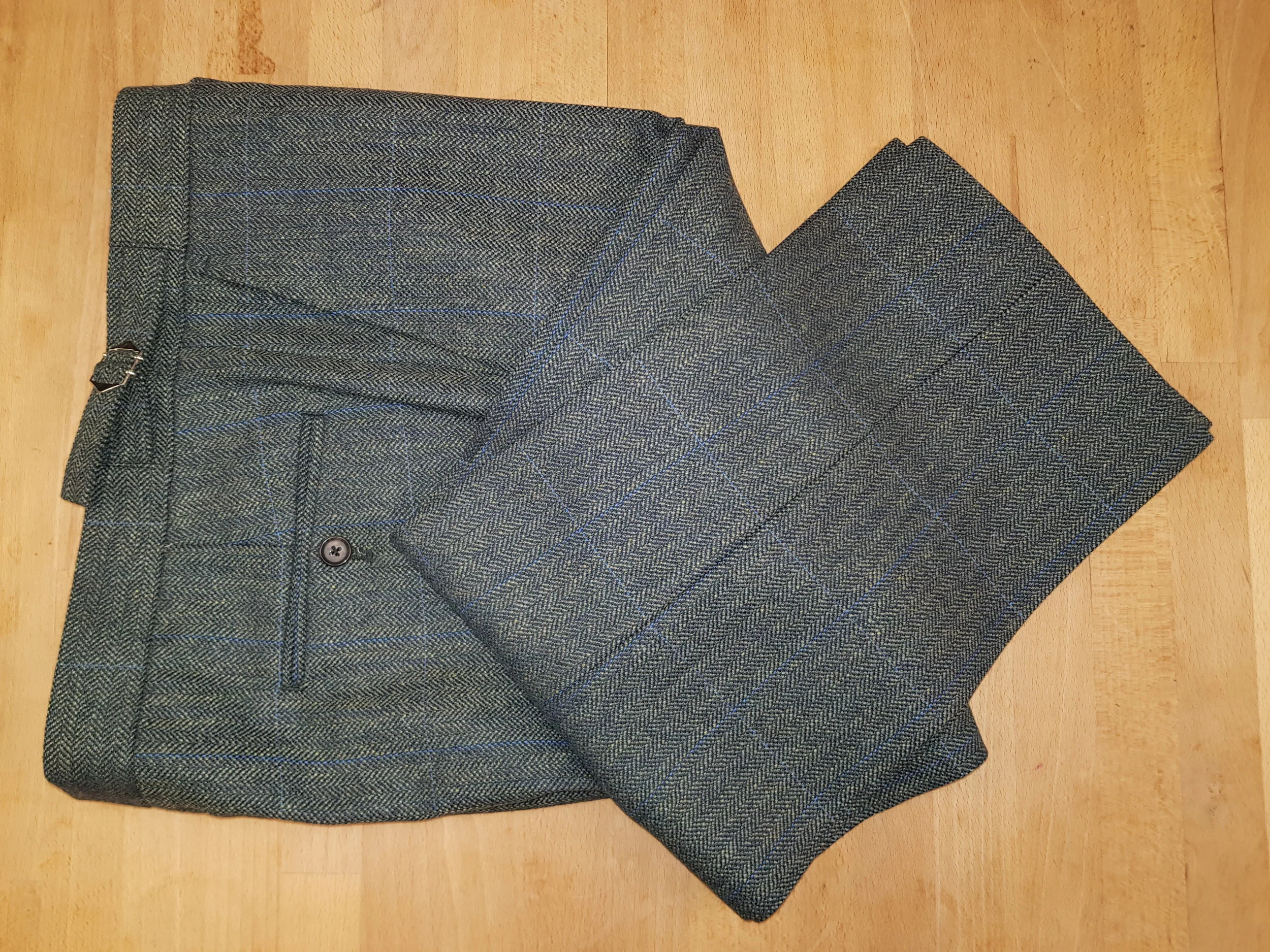 3 Piece Herringbone and check tweed suit (14).jpg