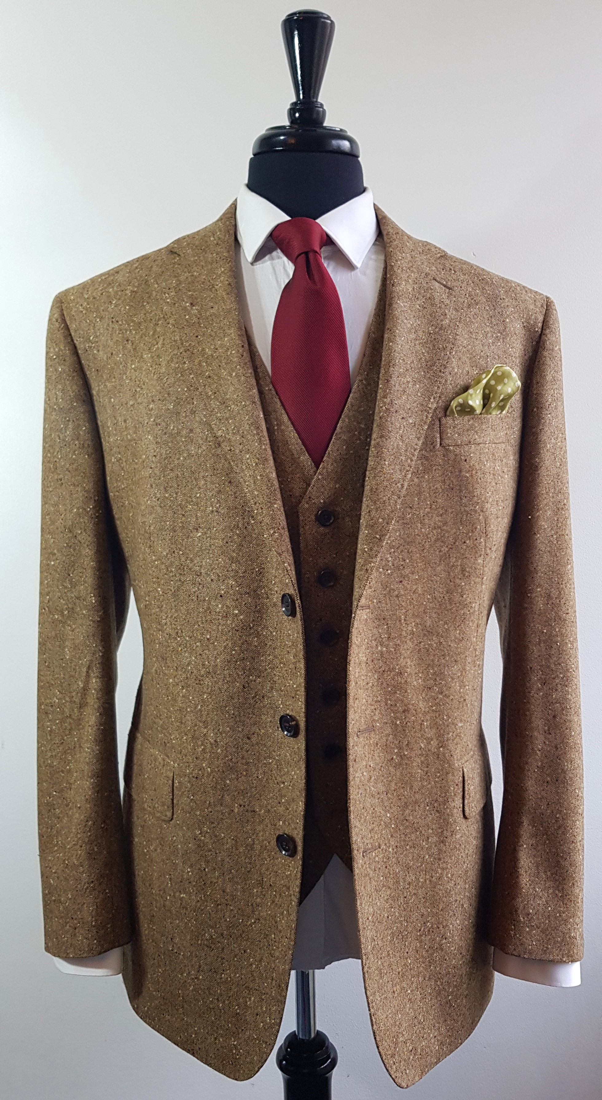 Brown Donegal 3 piece tweed suit (4).jpg