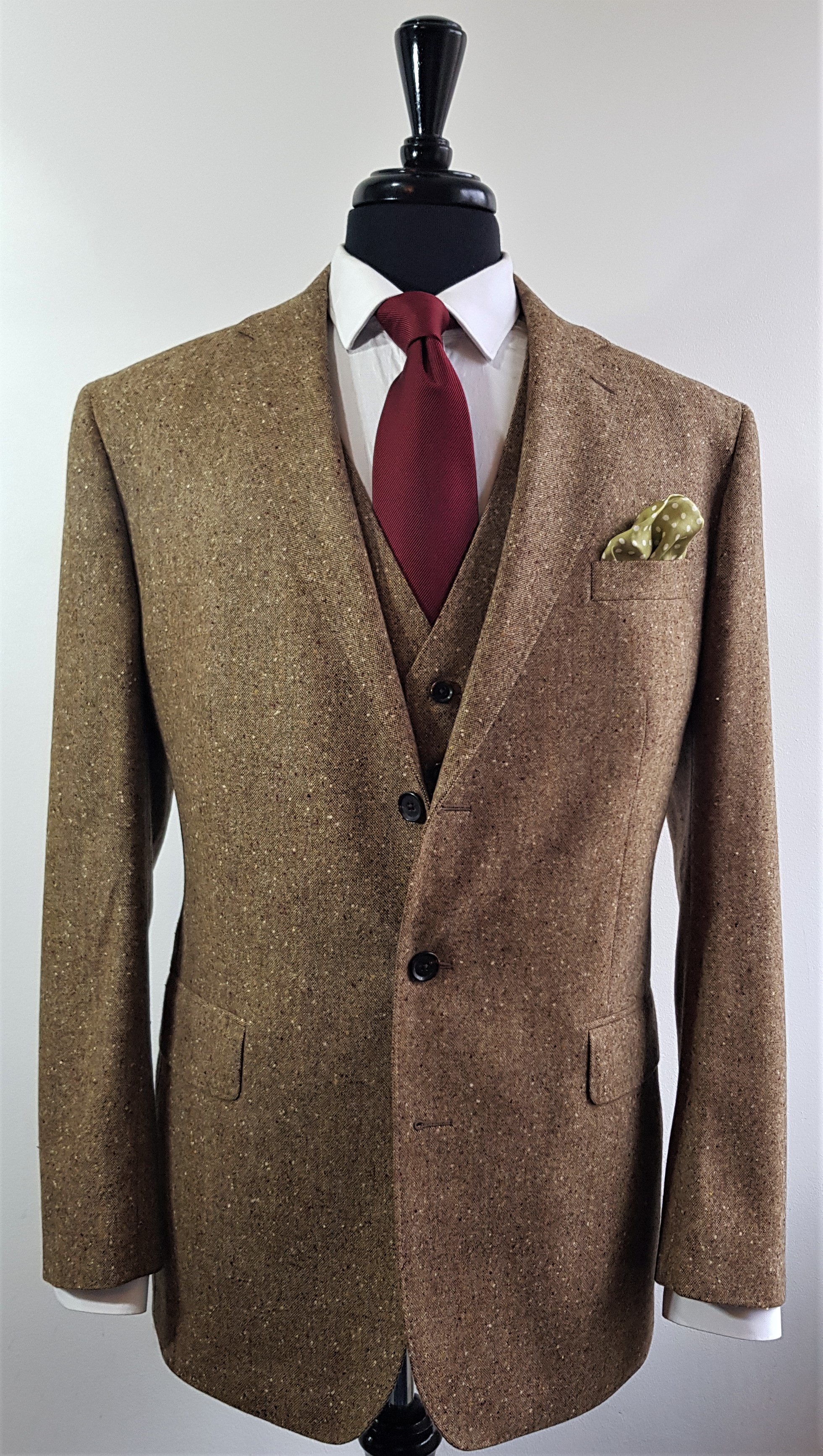 Brown Donegal 3 piece tweed suit (9).jpg