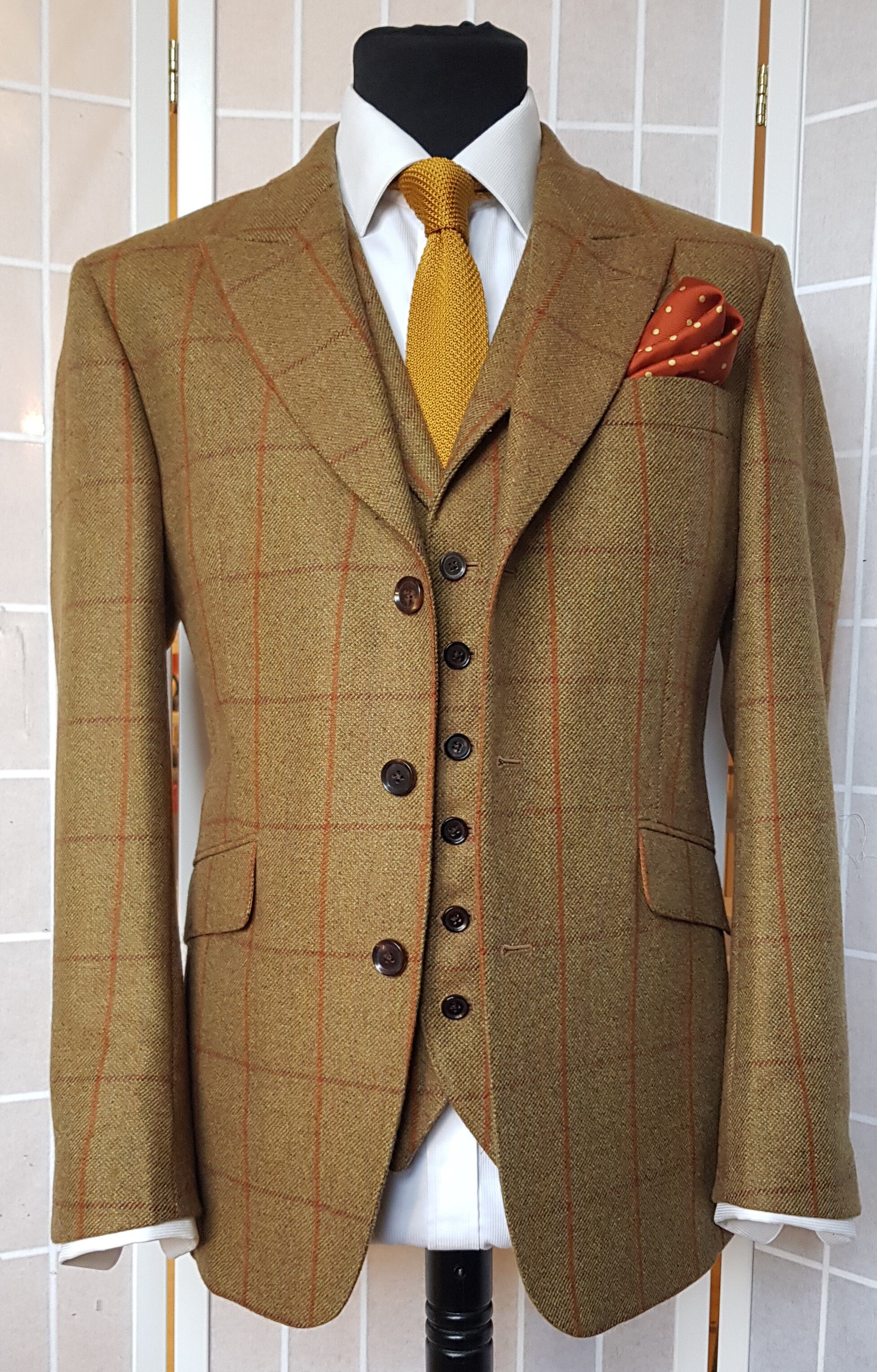 3 piece suit in Glenroyal tweed (3).jpg