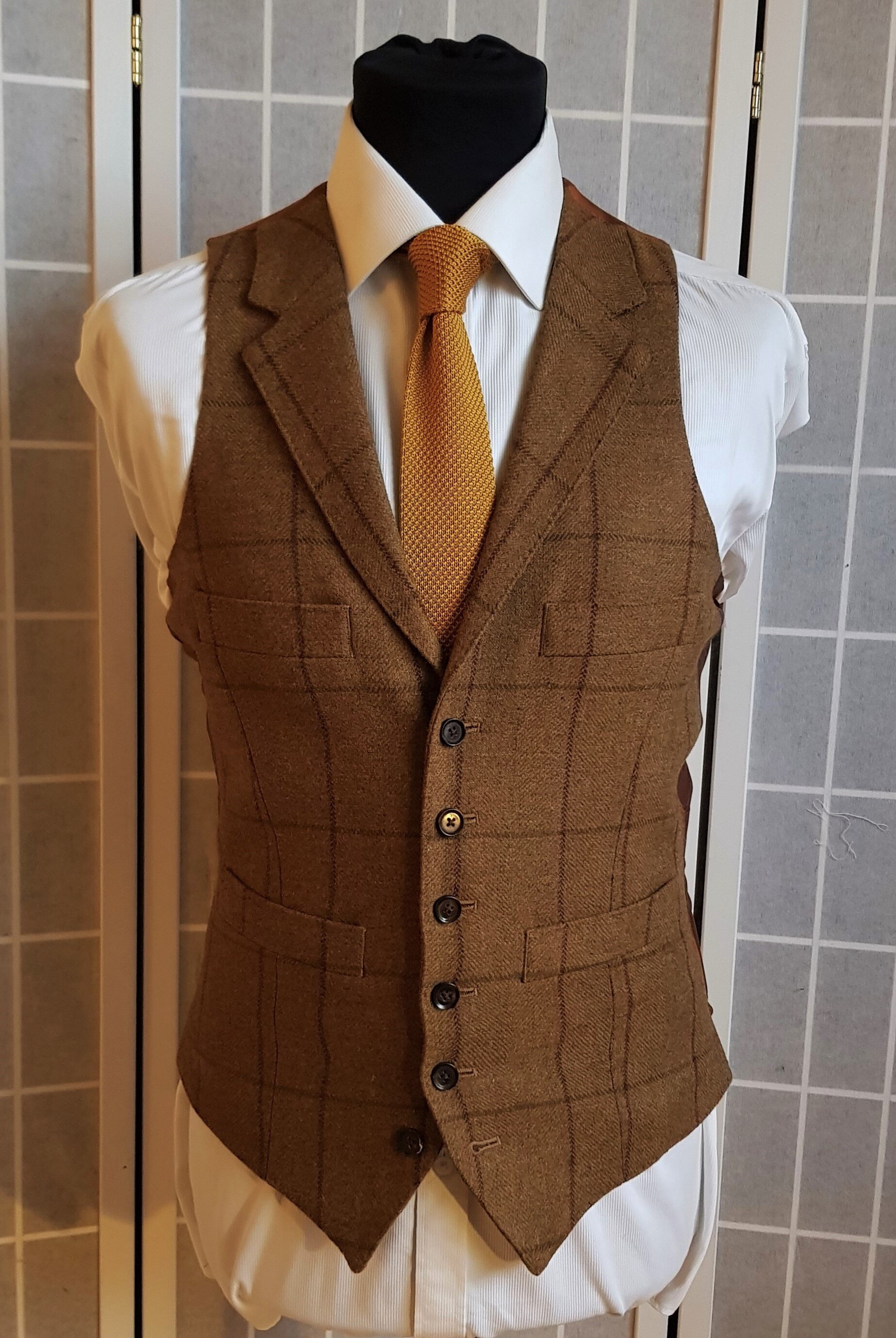 3 Piece Suit in Glenroyal Tweed (11).jpg