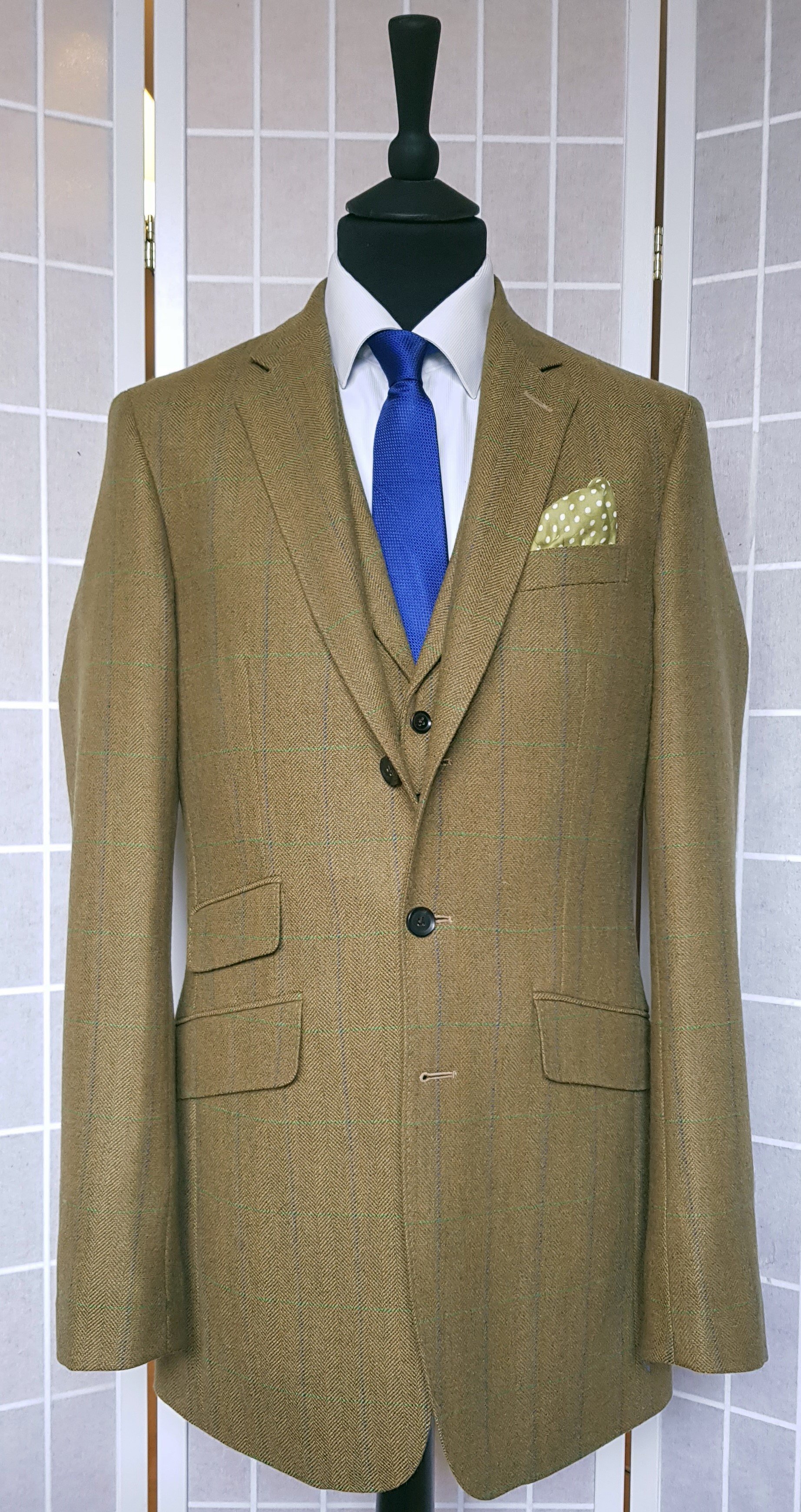 3 Piece suit in Glenroyal Tweed (2).jpg