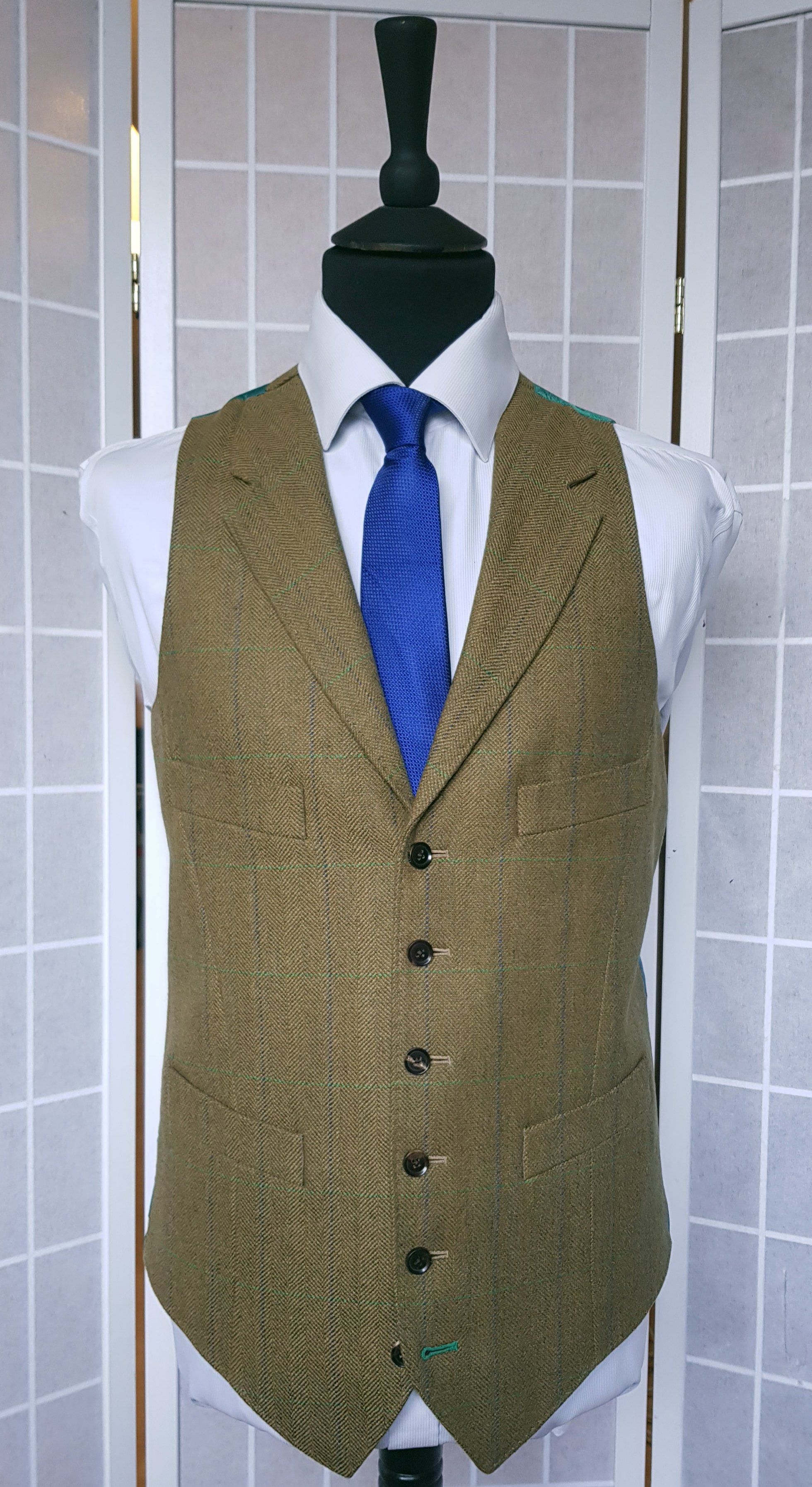 3 Piece suit in Glenroyal Tweed (11).jpg
