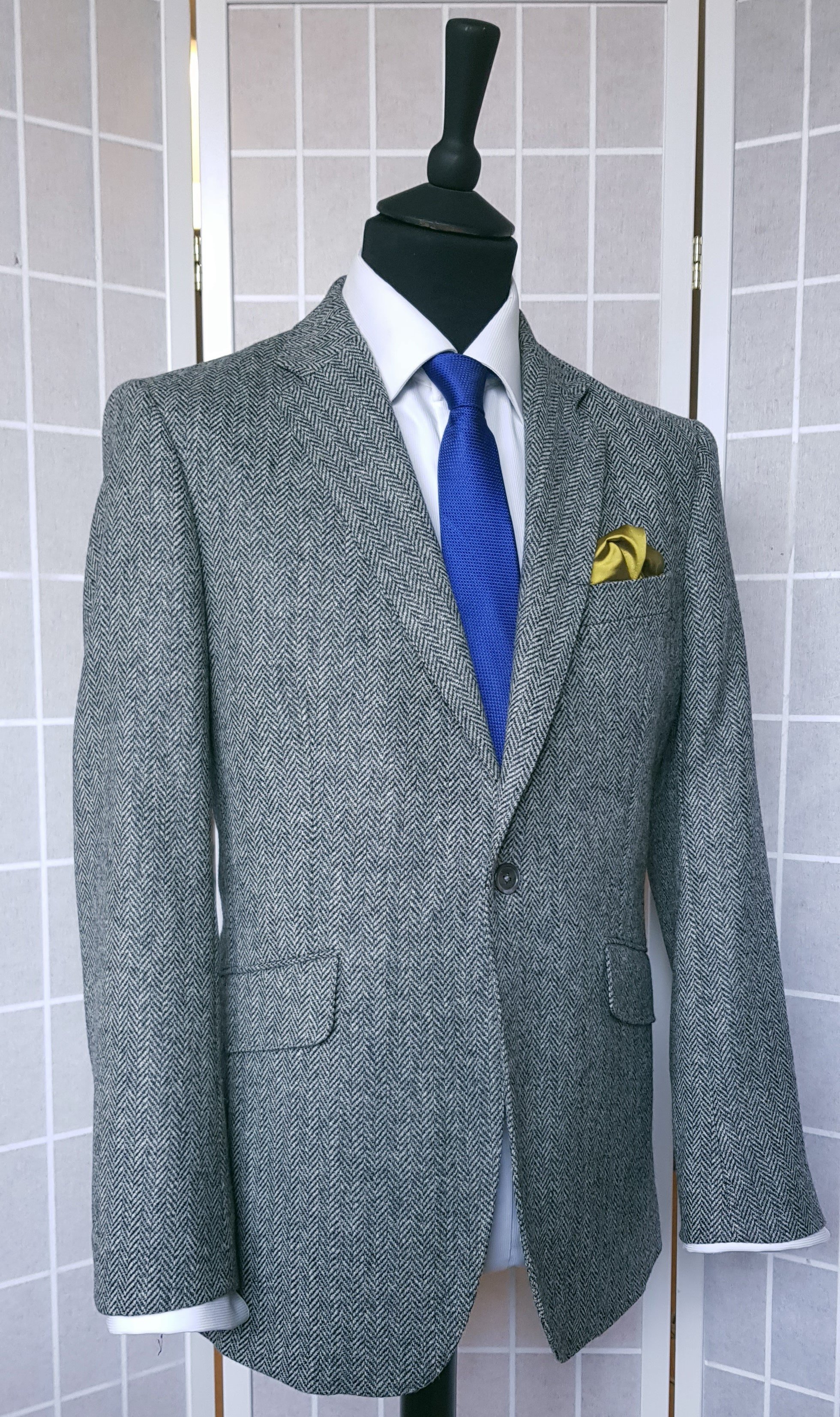 Holland & Sherry Grey Herringbone Tweed Jacket (3).jpg