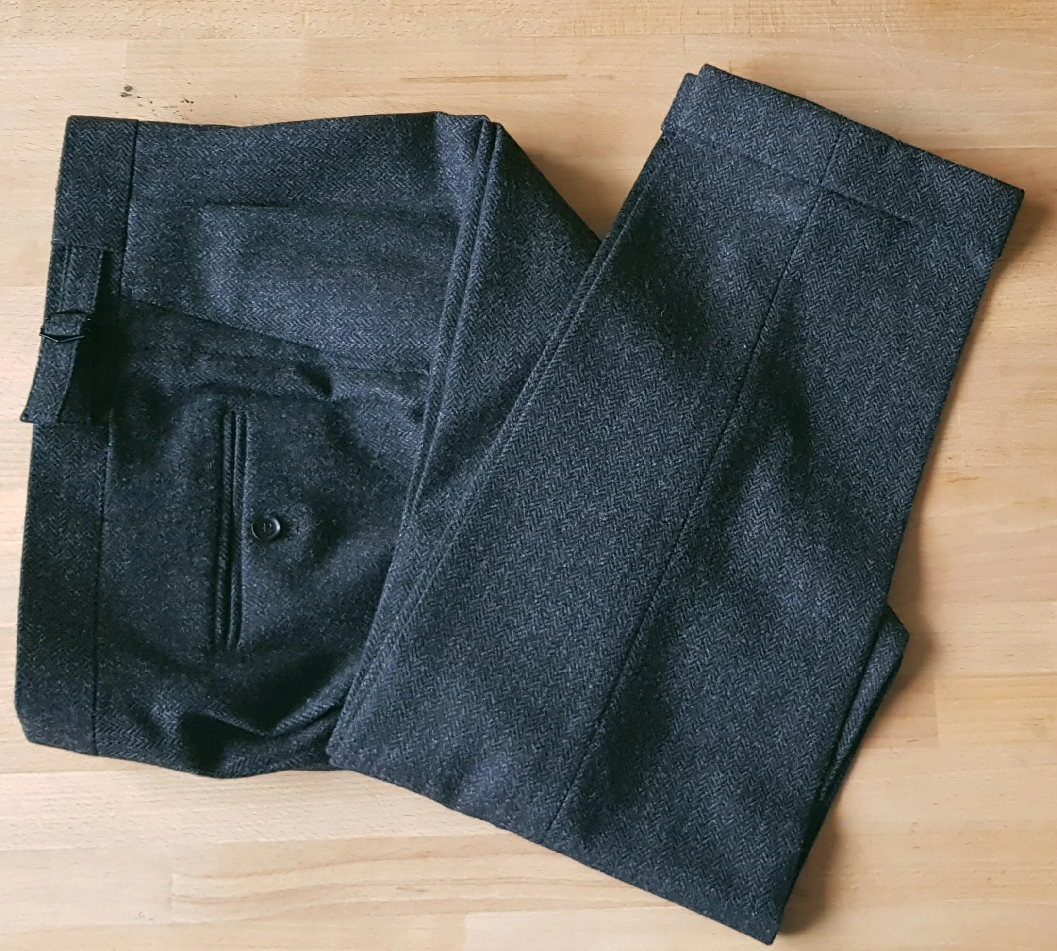 3 Piece Suit in Charcoal Herringbone Lambswool Tweed (8).jpg